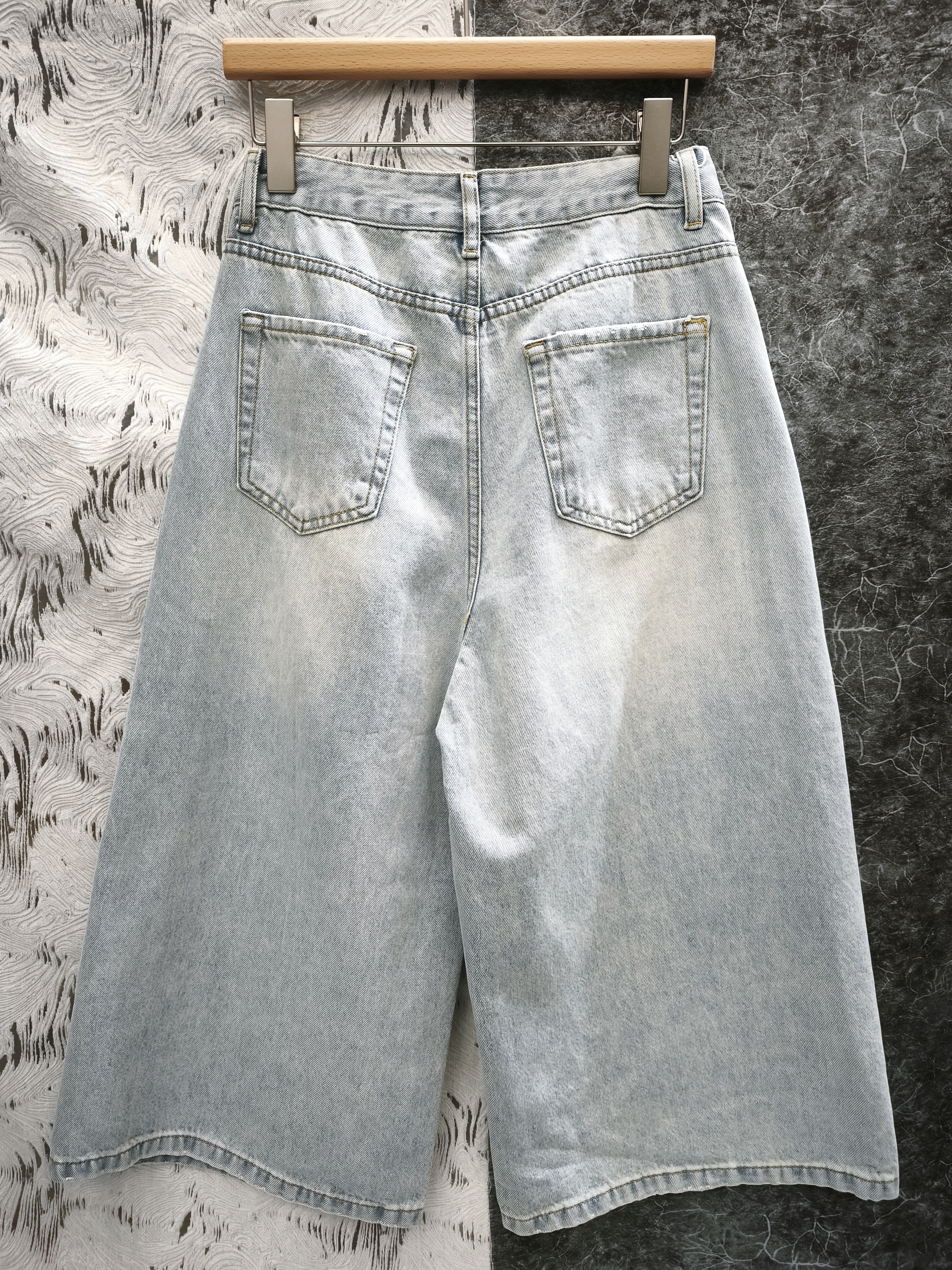 印銀紋八分牛仔褲