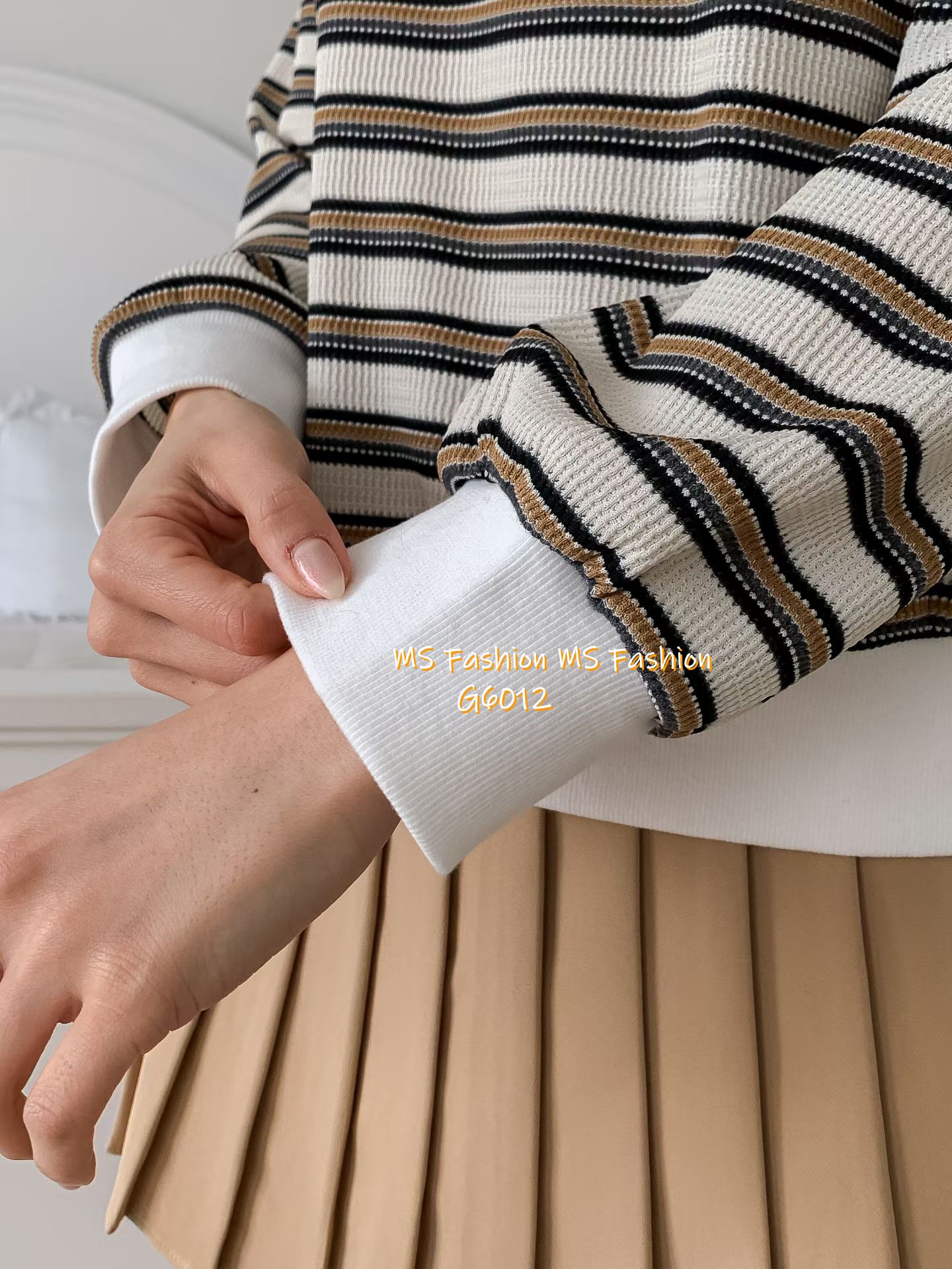 G6012 韓國🇰🇷拼色橫間top