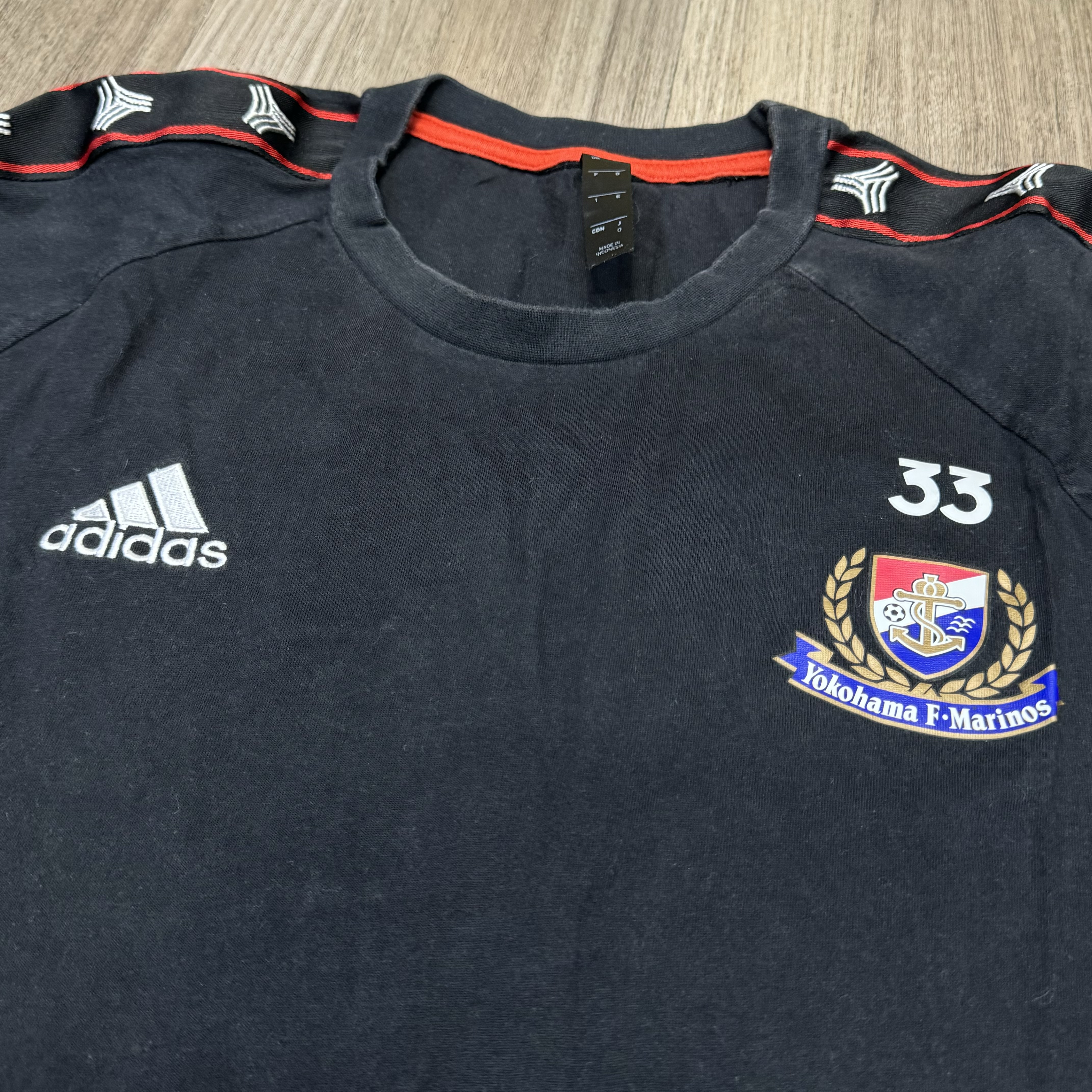 (Clearance)Yokohama F.Marinos player issued/worn training tee #33