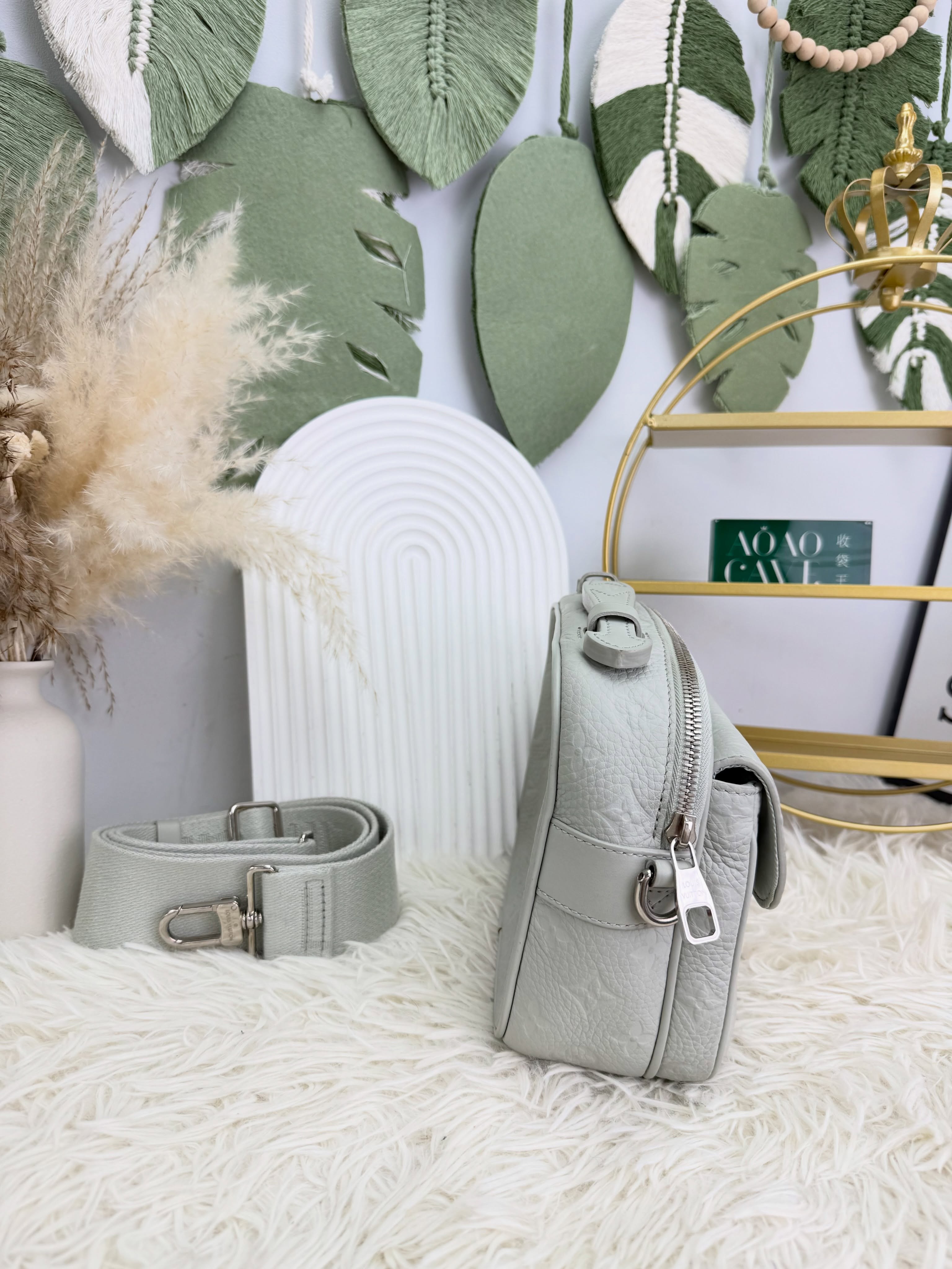 Lv👜 PRE OWNED 🛍️S-lock 相機包 薄荷綠 💚 