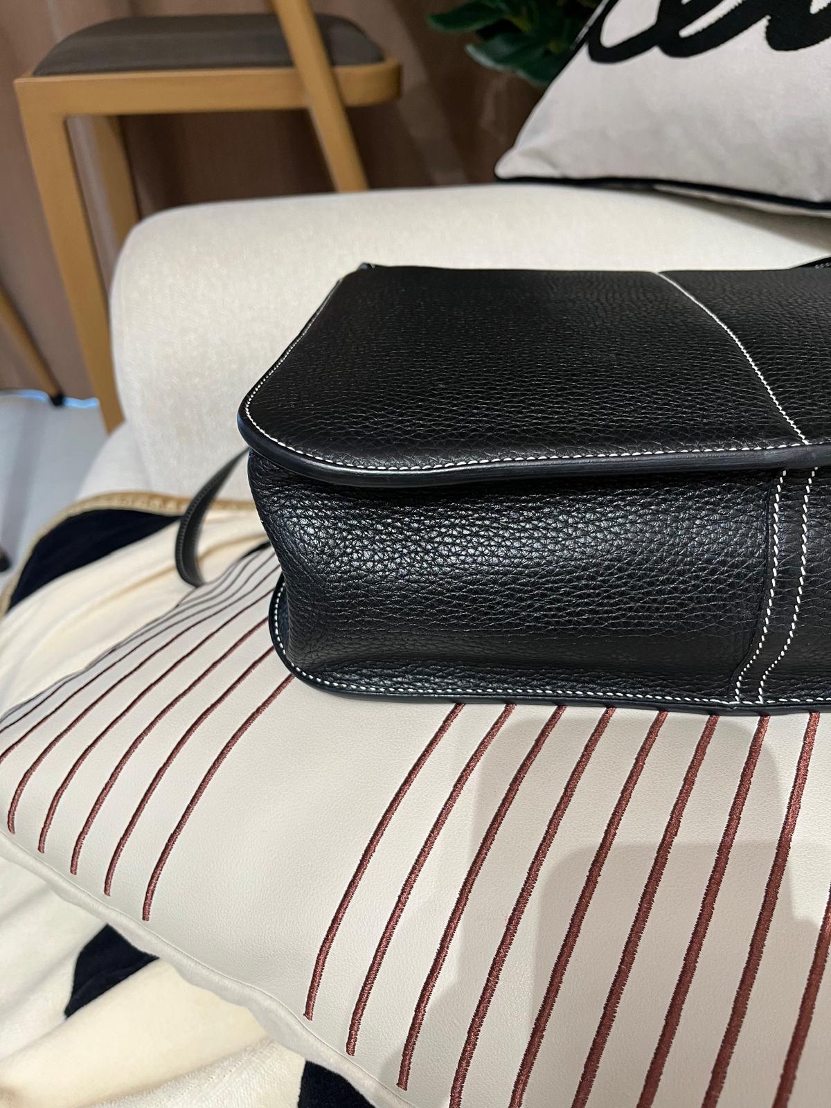 Hermes Halzan 31 ,STAMP X 黑銀 100%Authentic, 95%New  ✅收據✅Dust bag