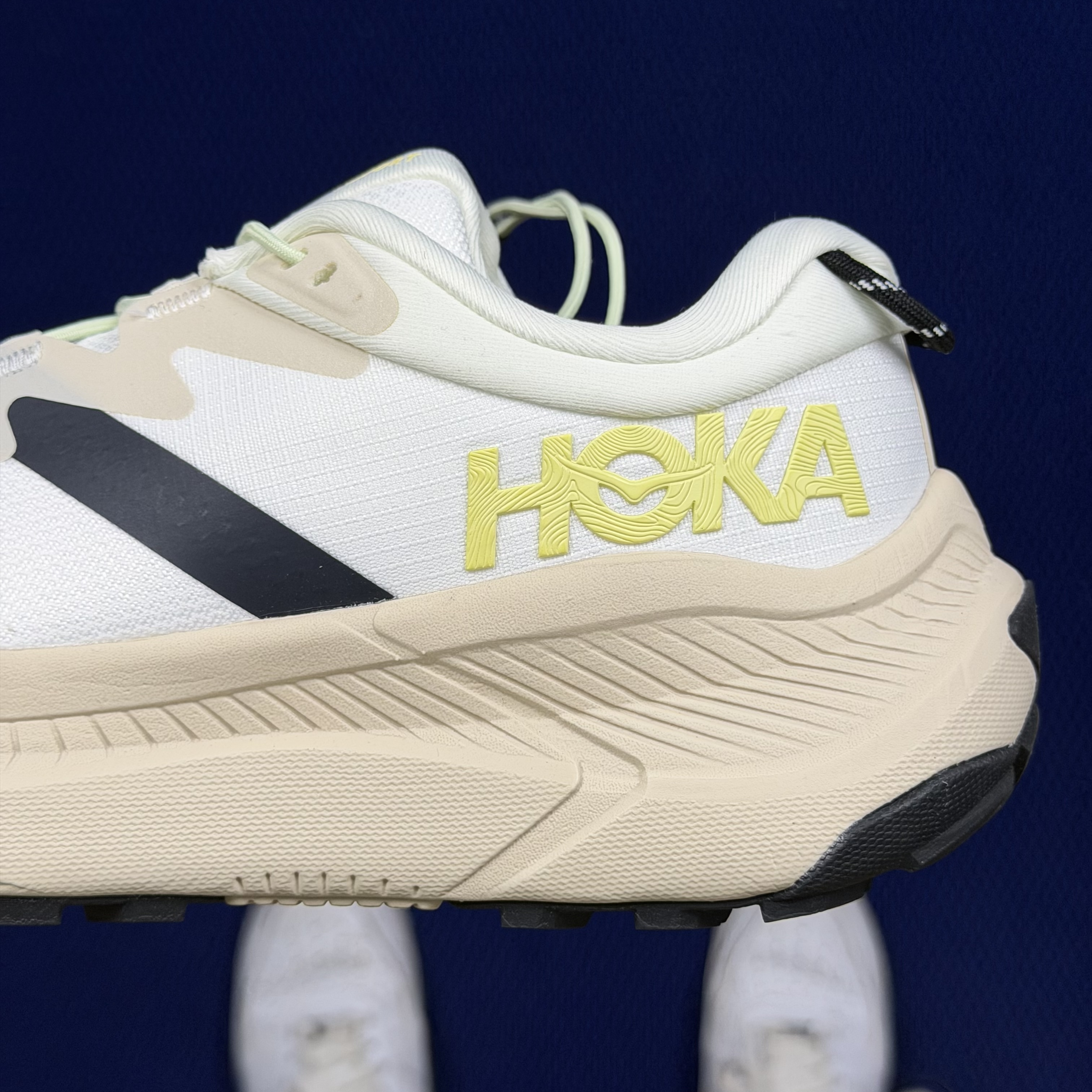 Hoka One One Transport