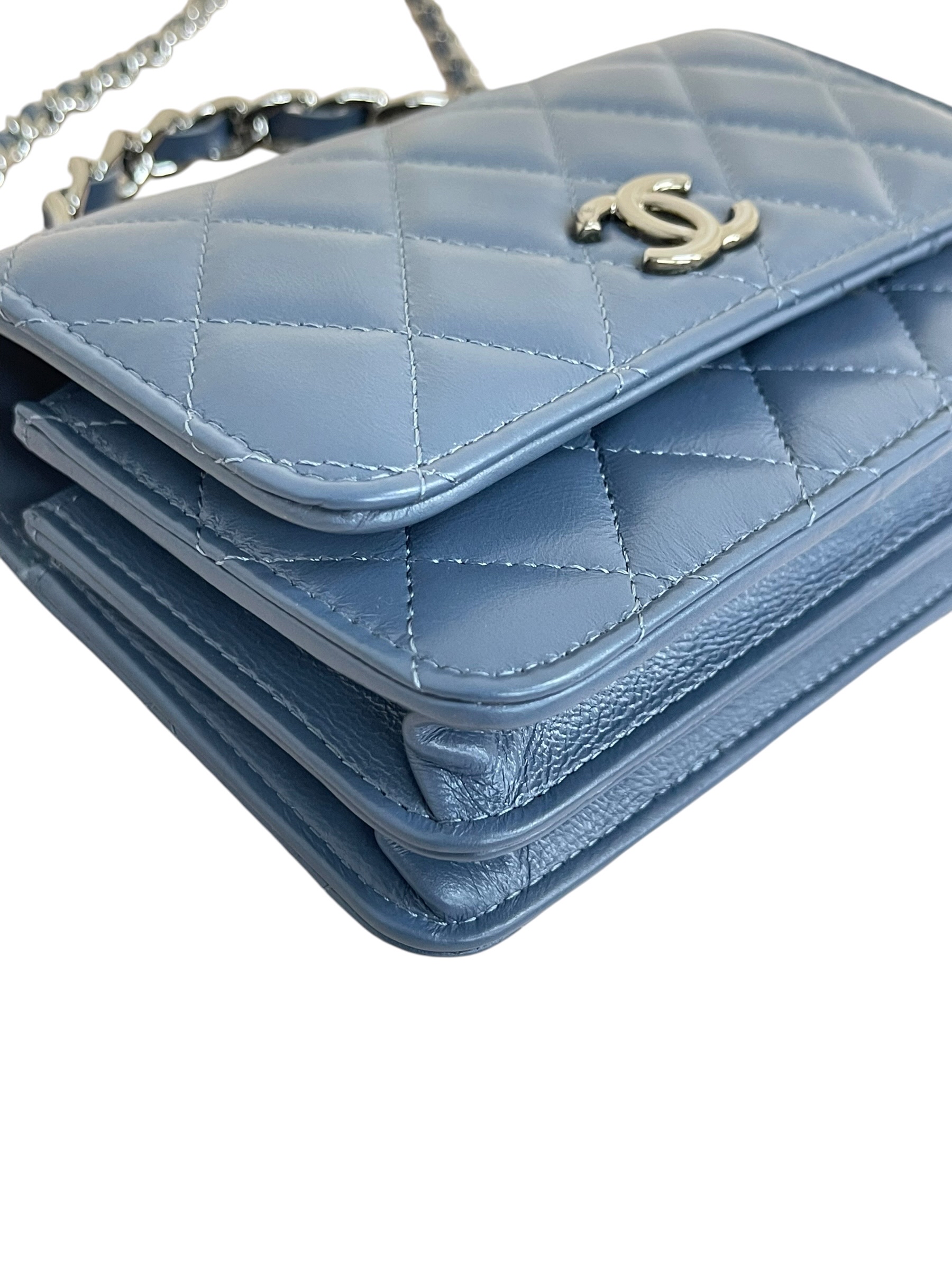 Pre-owned Chanel Clutch With Chain / Product Code: 063007