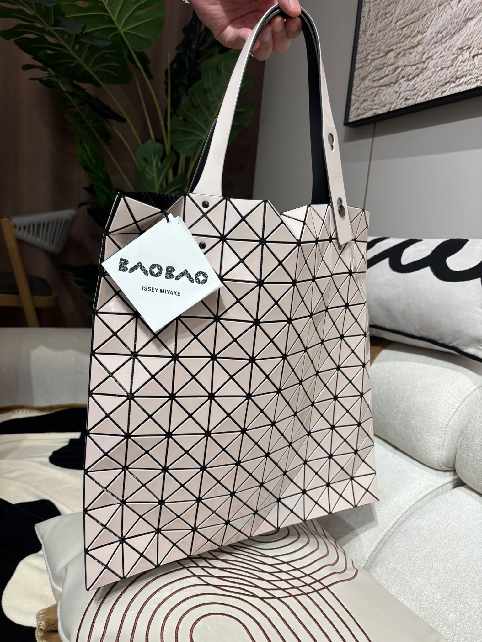 全新 Issey Miyake Bao Bao Tote Bag 100%Authentic, Brand New 全新 ✅證書✅Dust bag