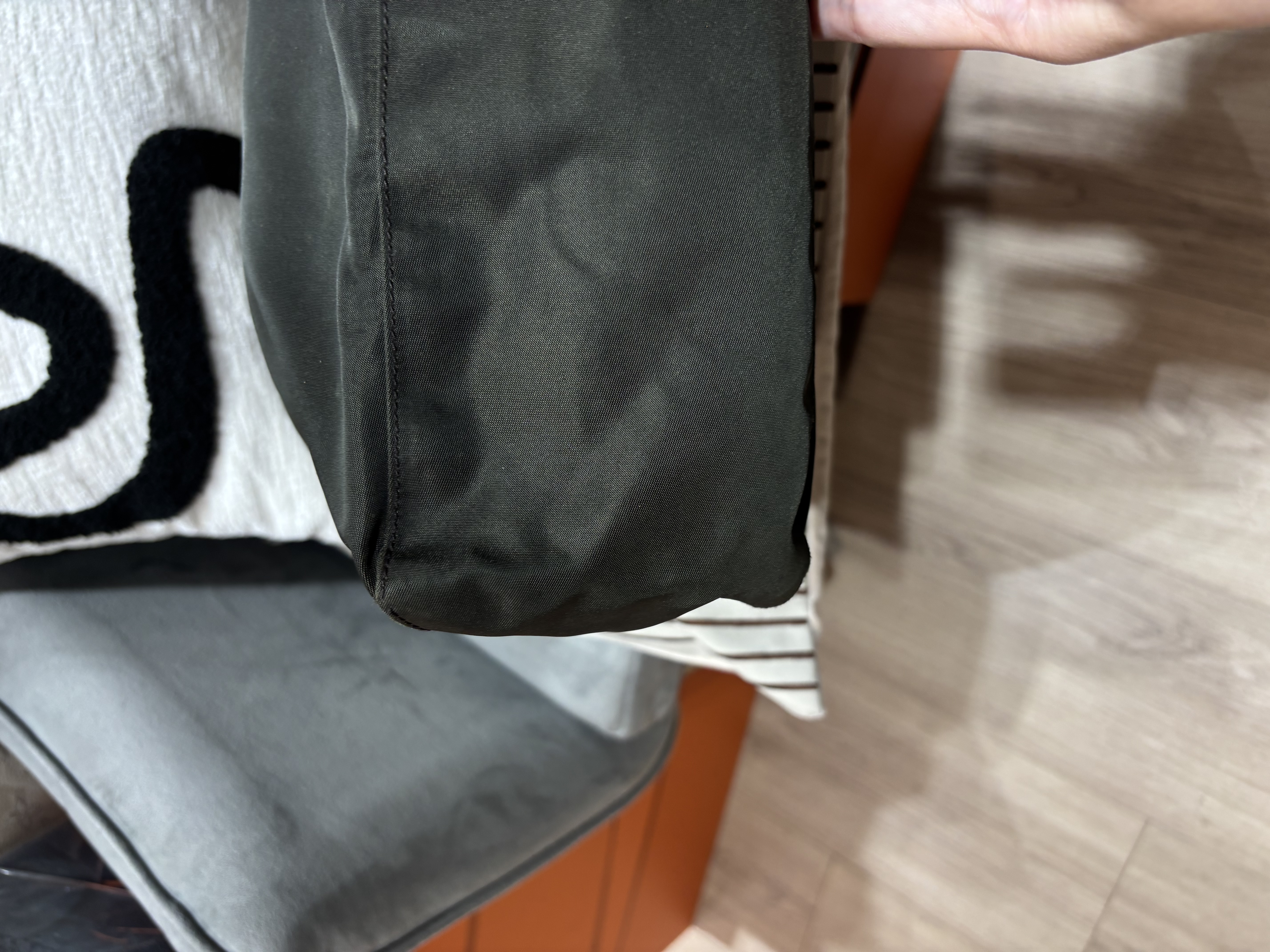 Prada nylon tote bag  100%Authentic , 90%new  