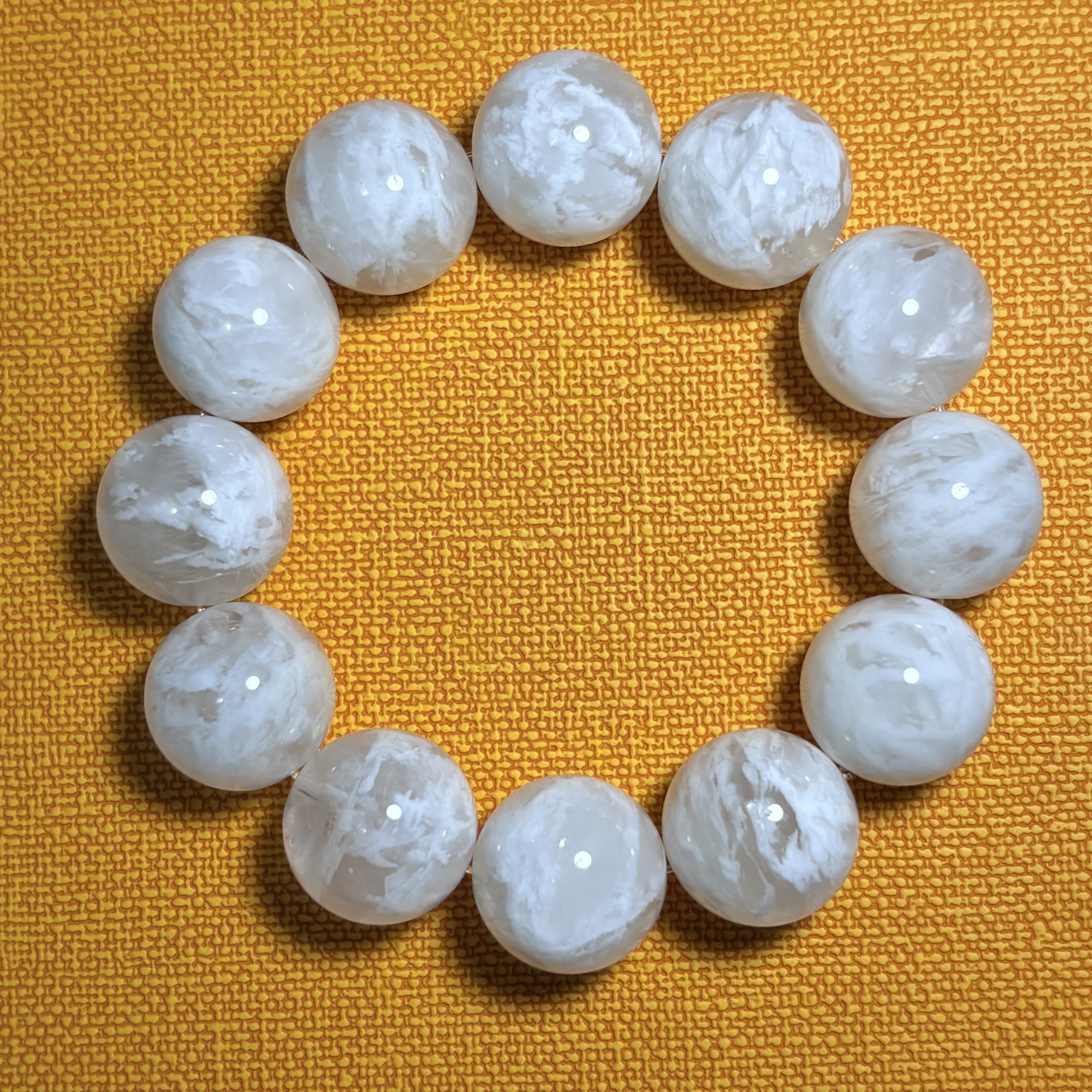 雪花緍紗白幽靈手串 No.4565丨規格：19.5mm珠17cm手圍