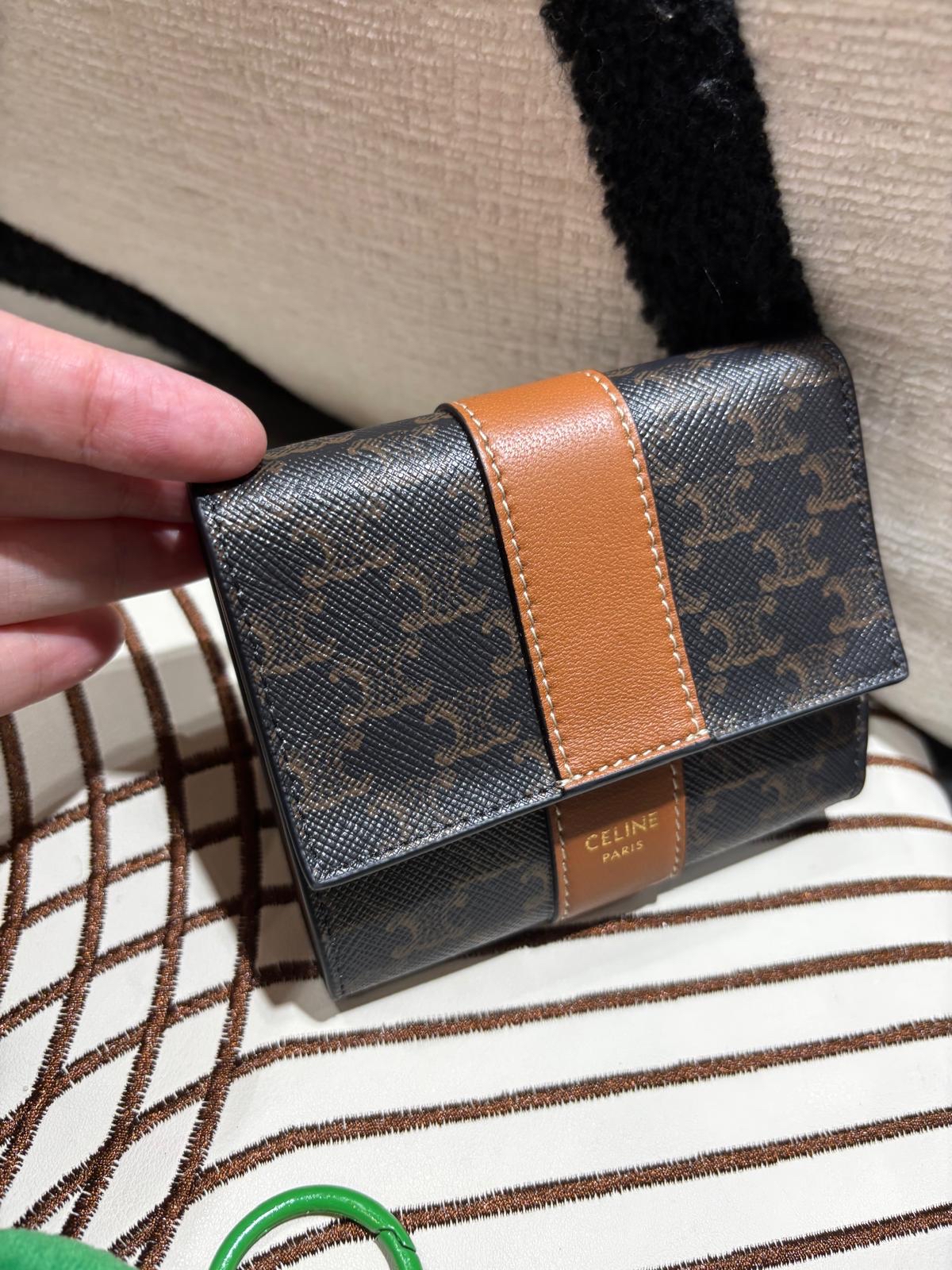 未使用品 Celine small triomphe canvas trifold wallet ,100%Authentic,   unused 未使用品✅dust bag  