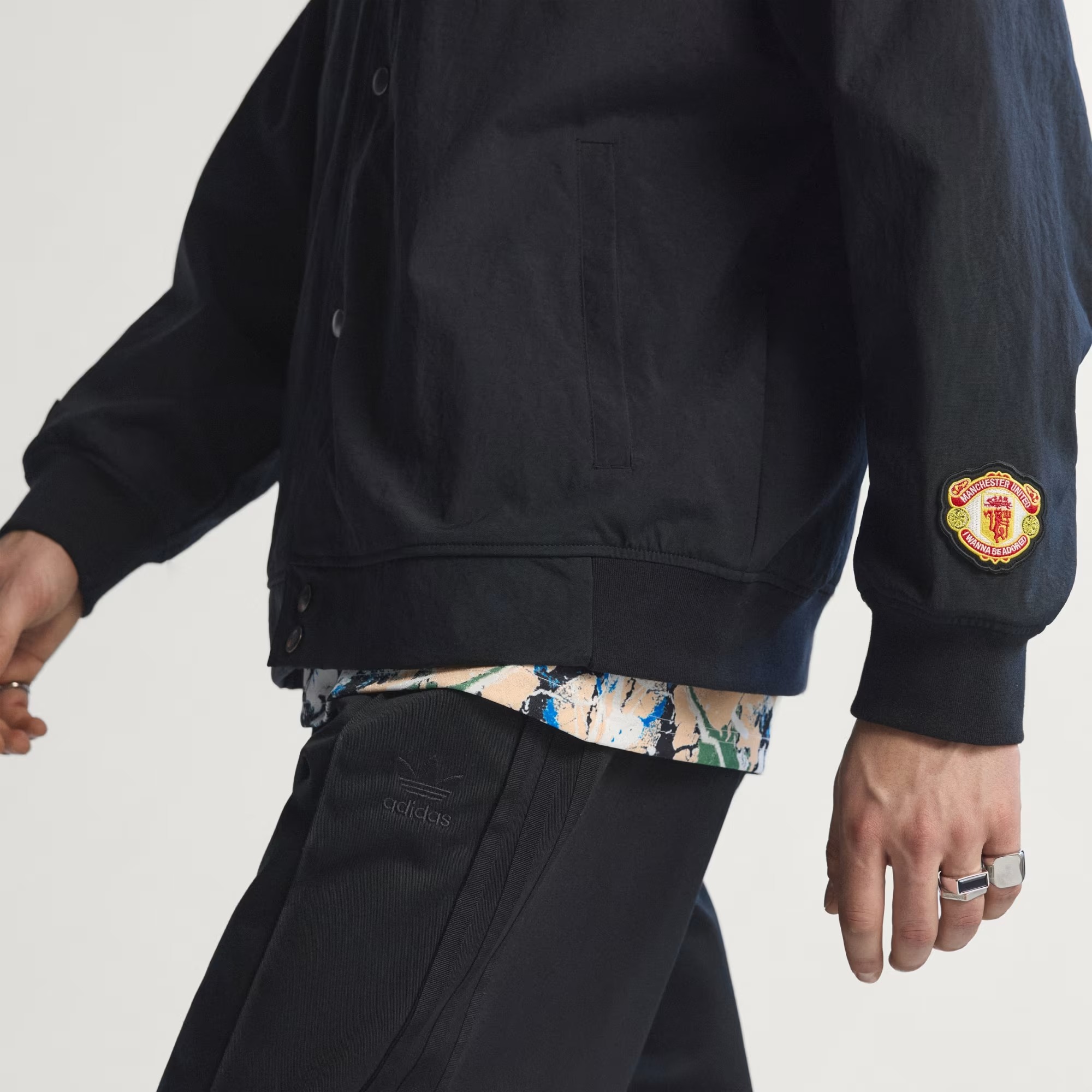 🎶⚽Adidas Manchester United 曼聯 × Stone Roses 外套 KB4392