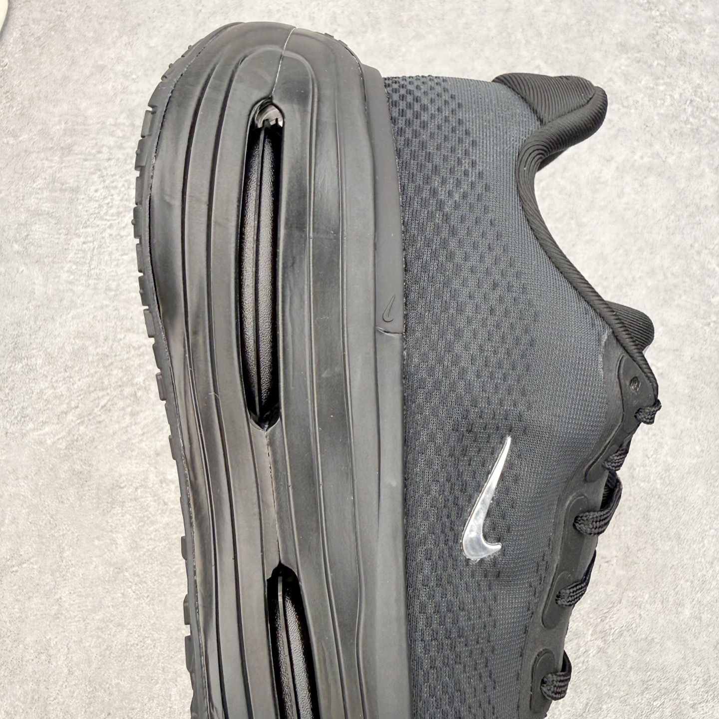 Nike Vomero Premium SP IQ0627-001