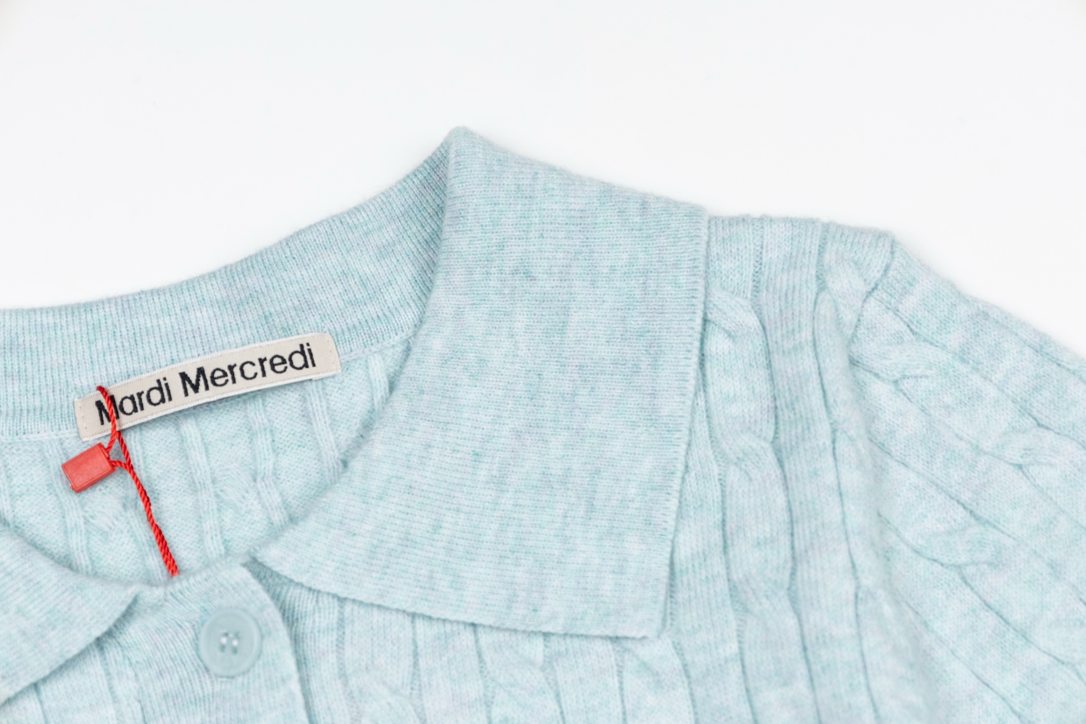 Mardi Mercredi Flower Embroidery Cable Short Sleeve Knit