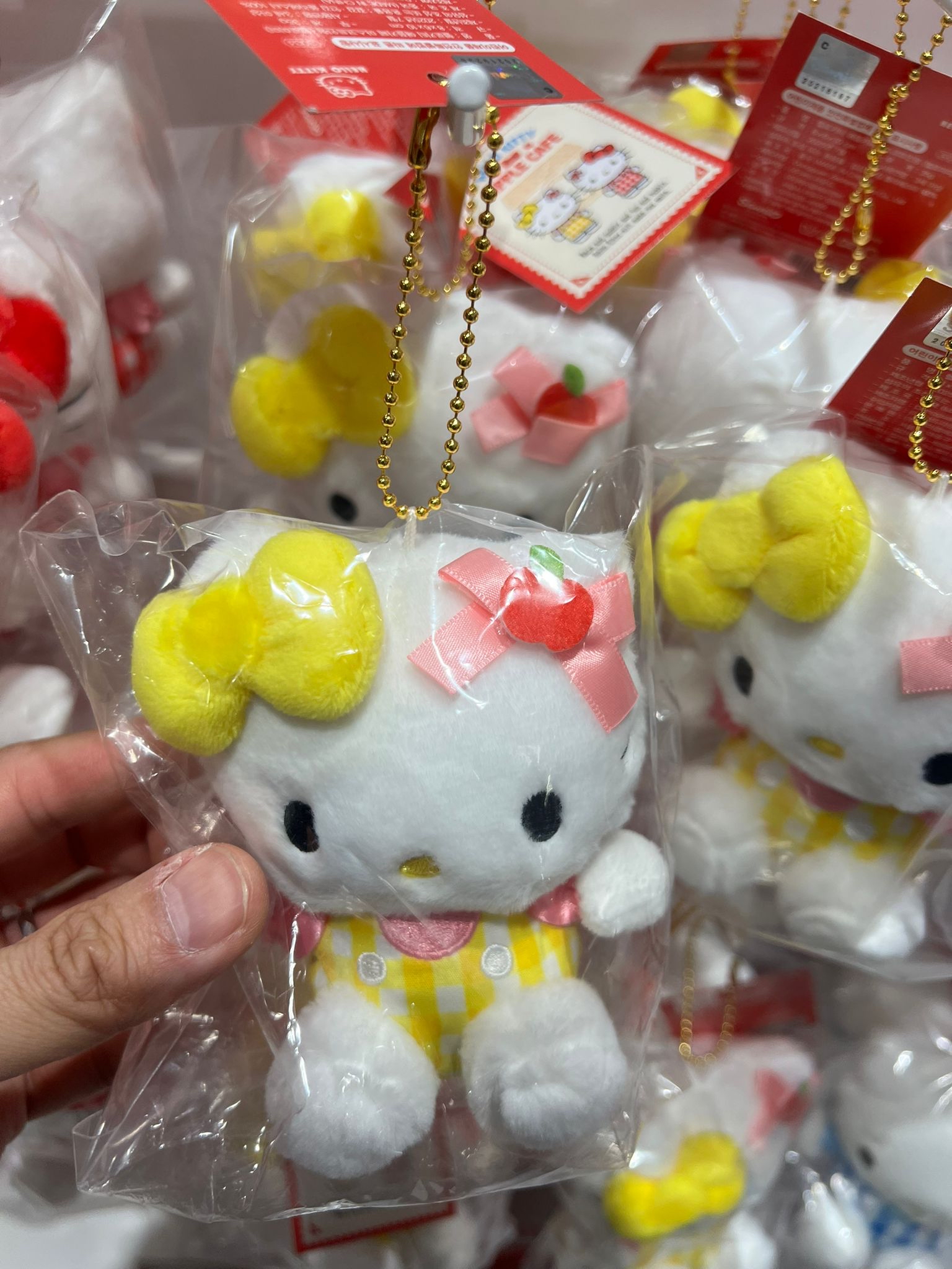 Hello Kitty Apple Cafe 公仔