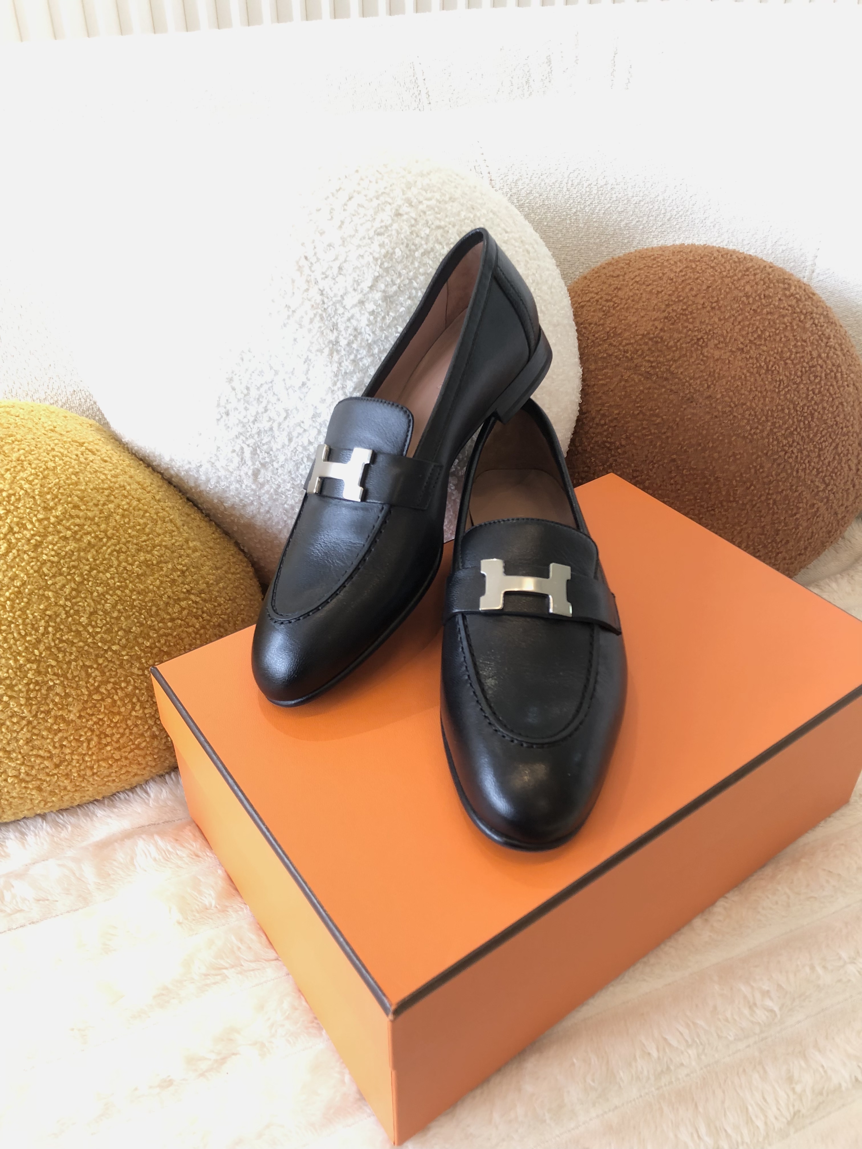 [Unused Item] HERMES  Goatskin Womens Paris Loafers / Product Code :2481713