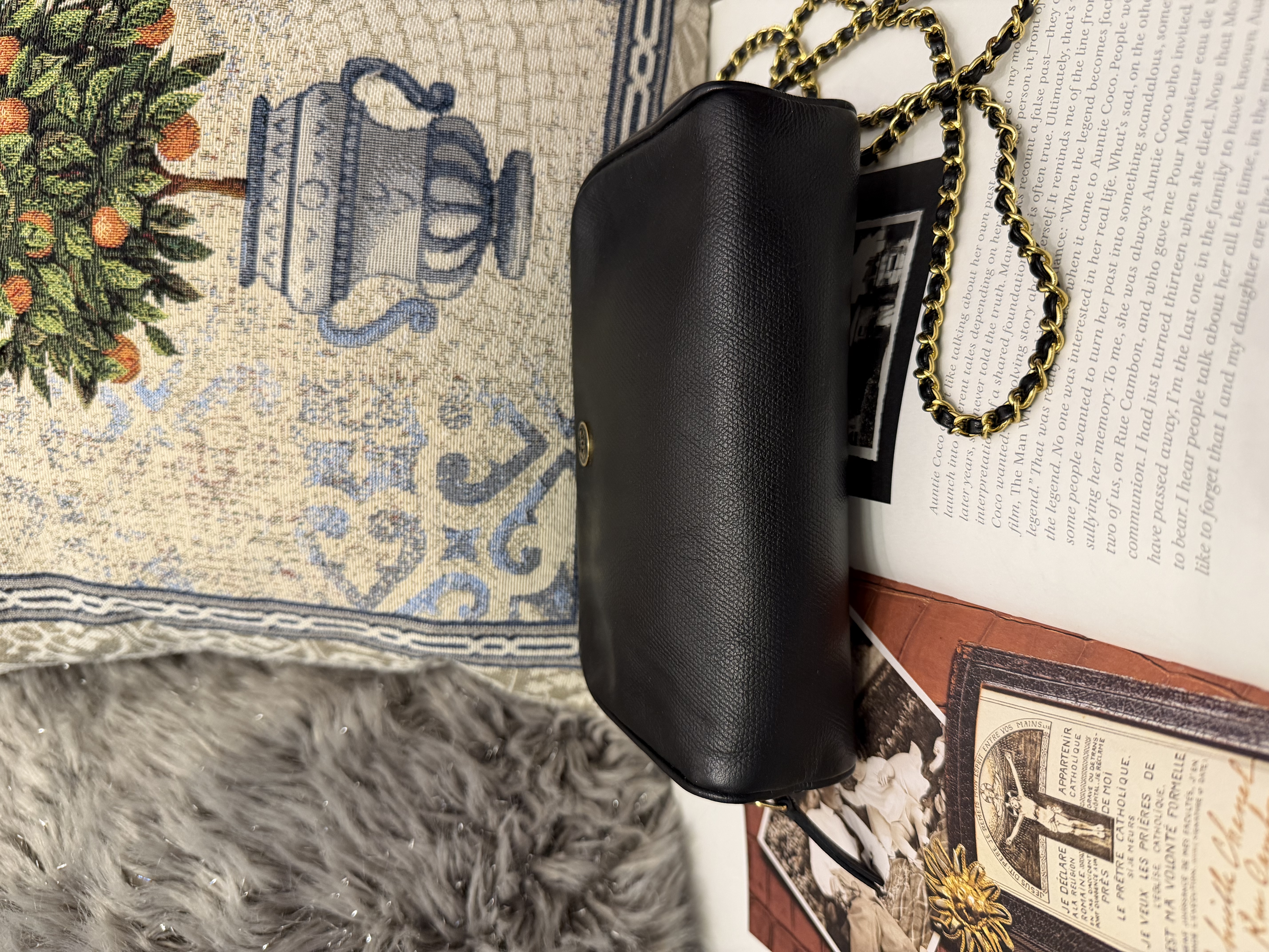 vintage chanel chanel leather vanity bag 