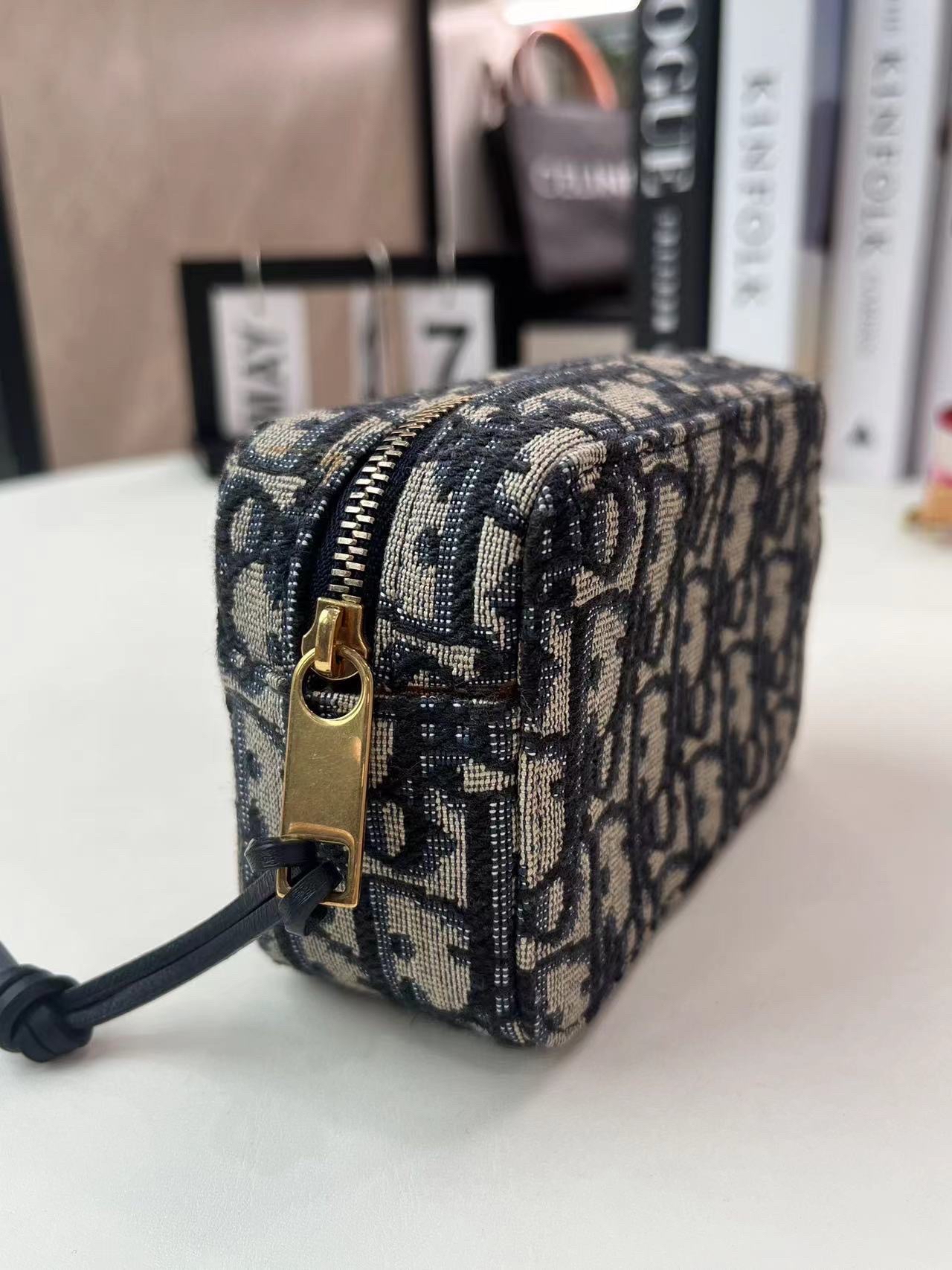 【預訂貨品】Dior 藍色老花相機包 