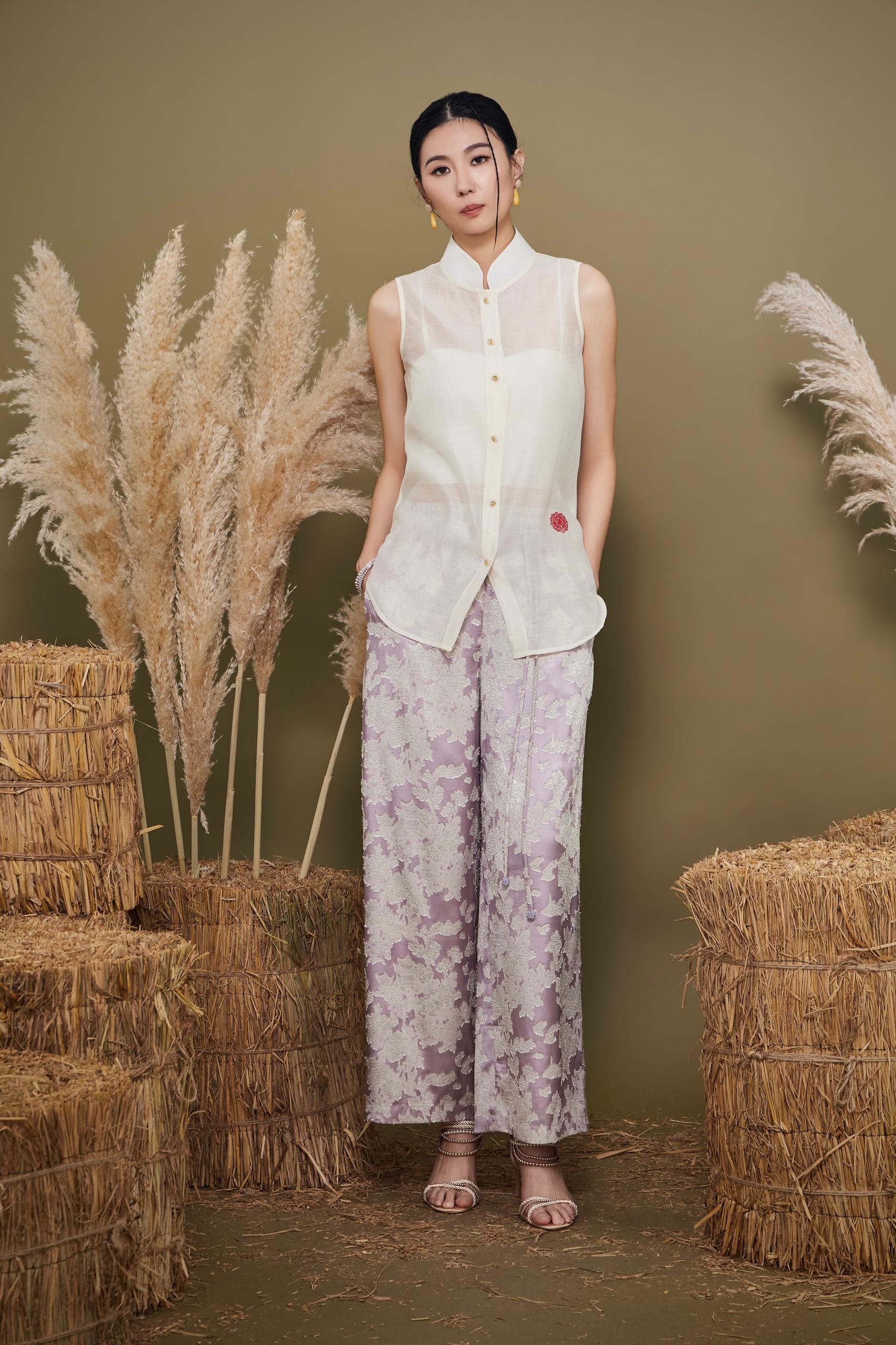 CB2784 Mandarin Collar Sheer Sleeveless Blouse