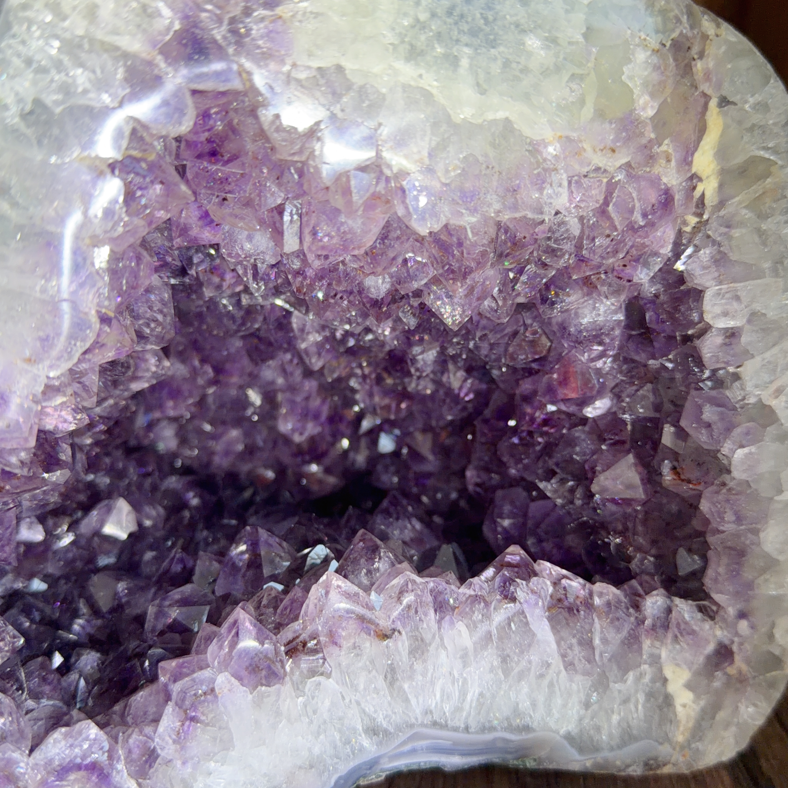 原皮紫晶洞（包底座）