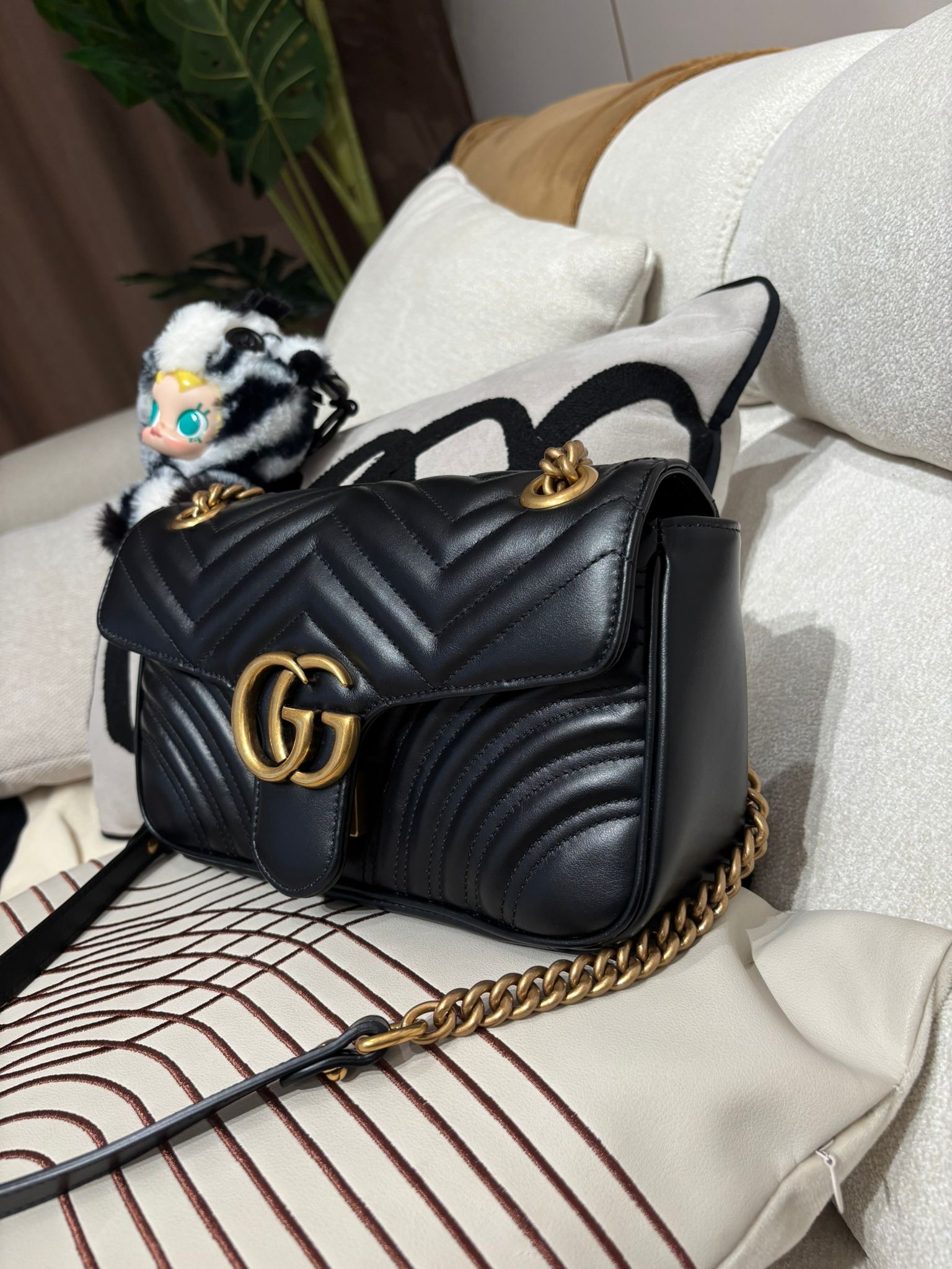 Gucci Gg marmont calfskin 26cm 100%Authentic, 98%new ✅Dust bag