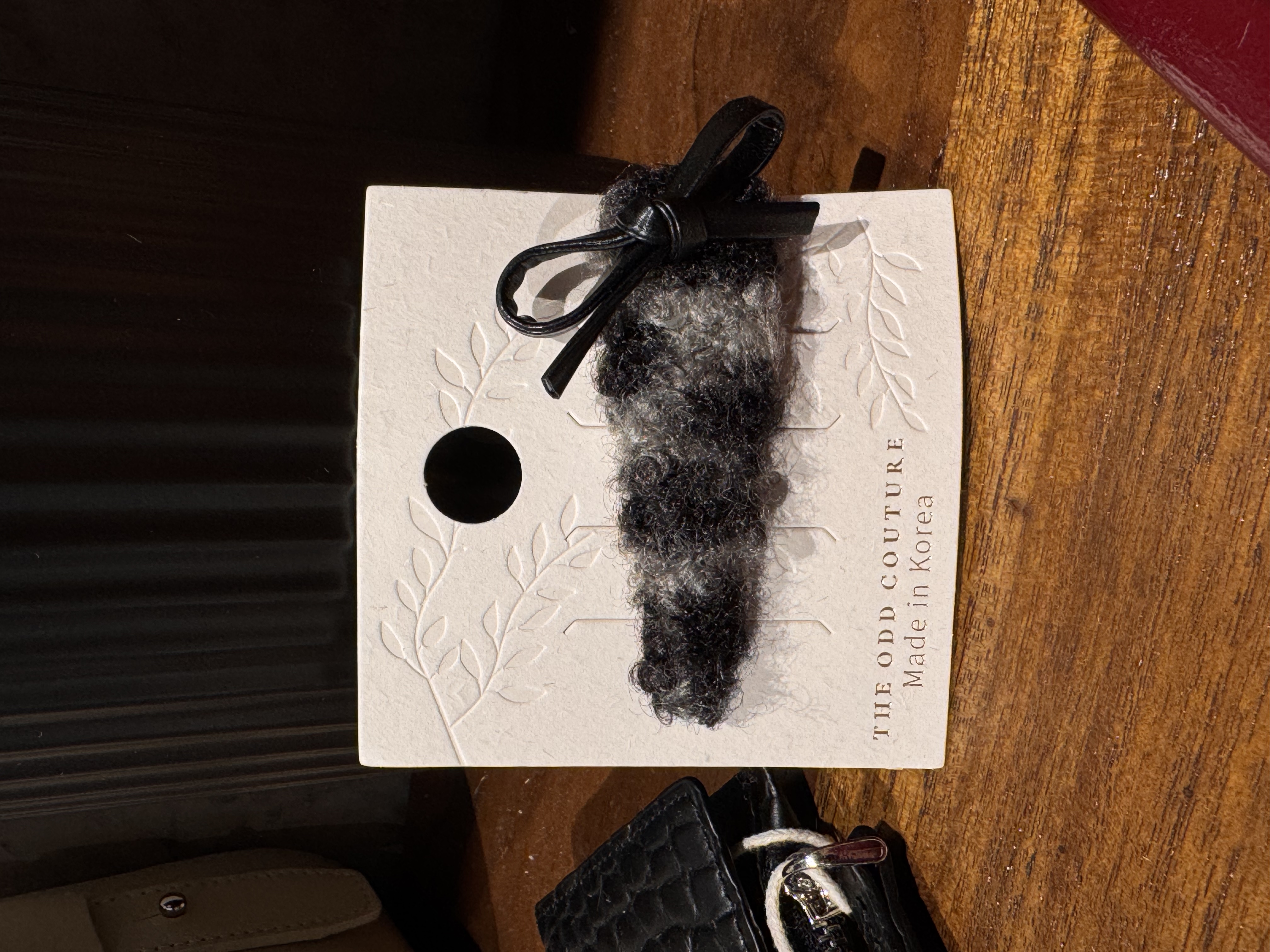Wool Noir Hair Clip
