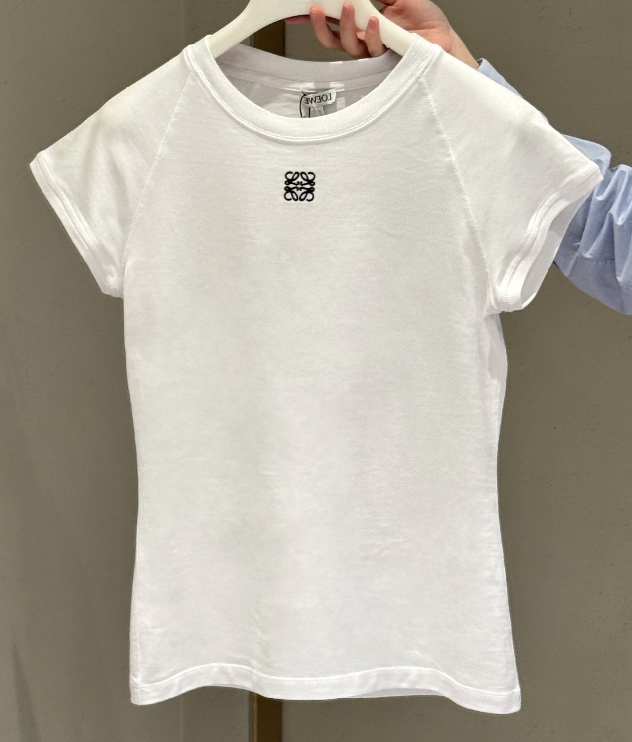 訂貨🍒 Loewe 女裝白色修身款 logo tee Size XS/S/M