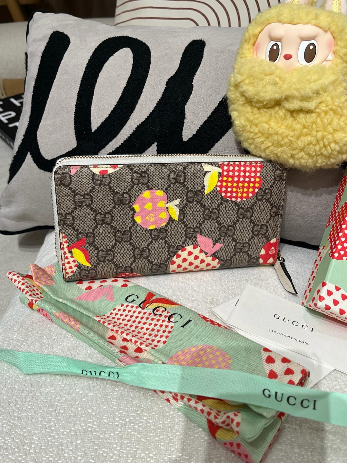 全新 Gucci Long Wallet 663924 Apple Print GG Supreme Beige 100%Authentic, 全新未使用品 ✅dust bag ✅booklet✅box