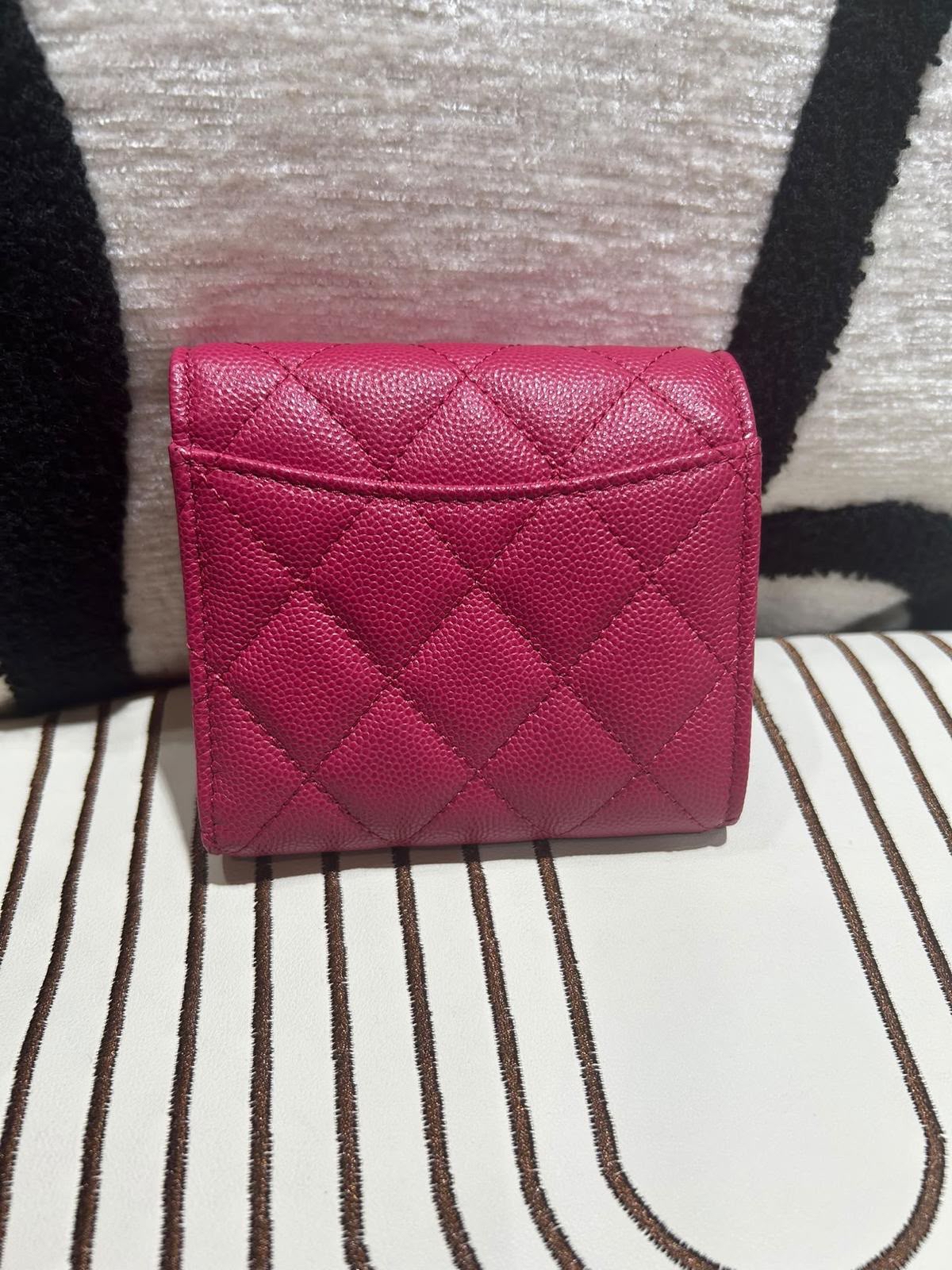 未使用品 Chanel Classic wallet Calfskin 100%Authentic, unused 未使用品 ✅card  ✅dust bag ✅box