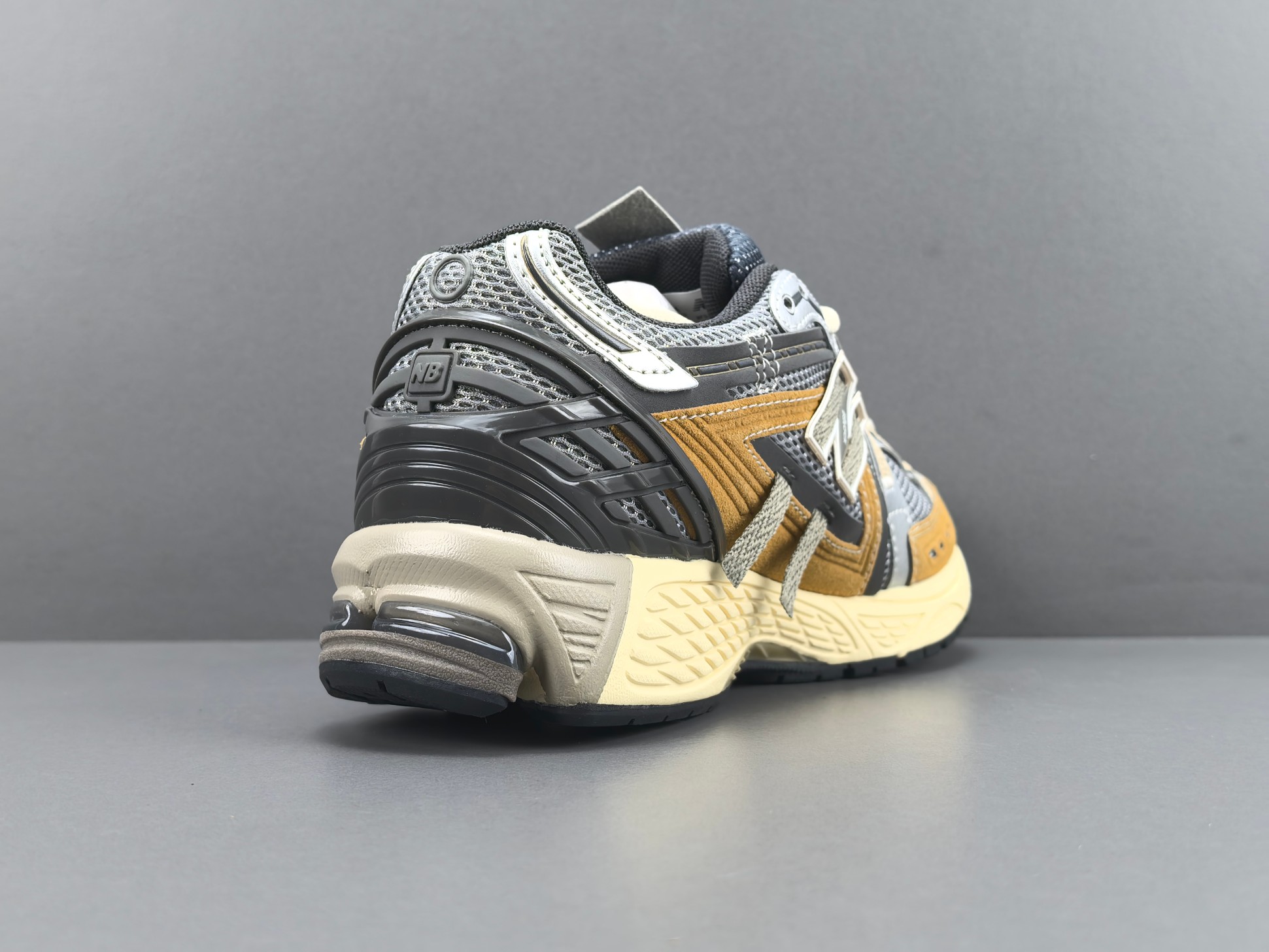 New Balance 1906A U1906AA