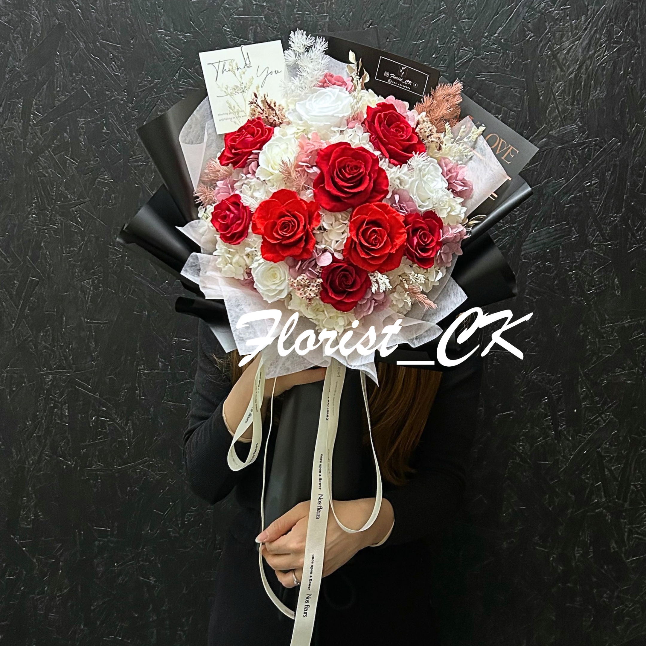 Scarlet & Snow｜永生玫瑰花束  (3 朵 / 6 朵 / 9 朵 / 12 朵； 預訂款)