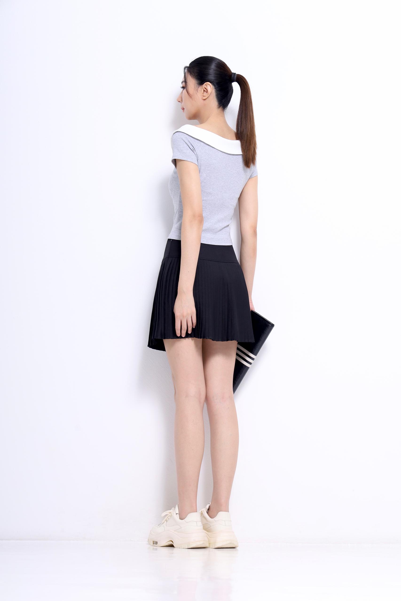 CB2719 Aurora Contrast Collar Knit Top