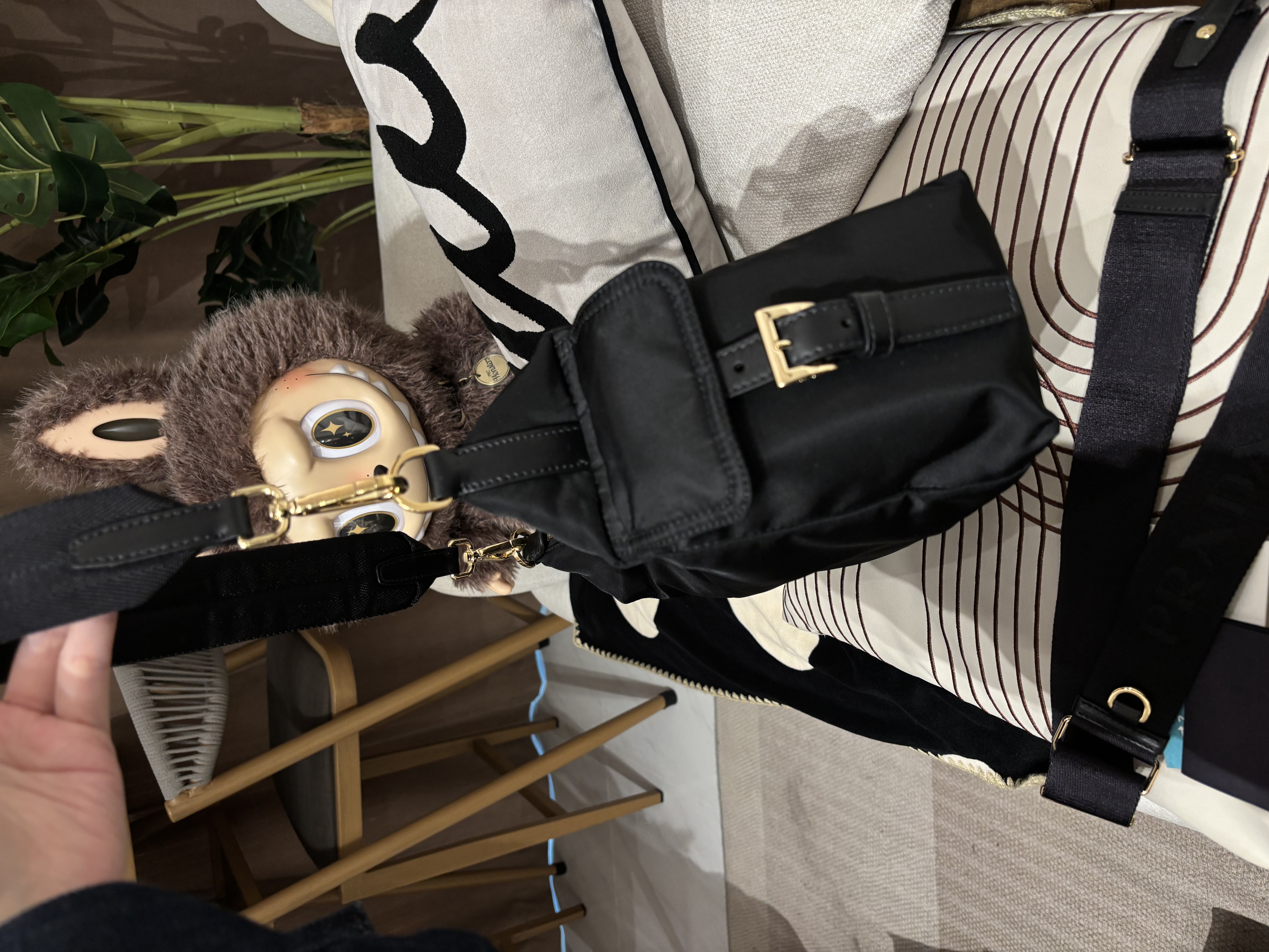 Prada re-nylon explore 晶片新款，黑金✅ booklet dust bag 
