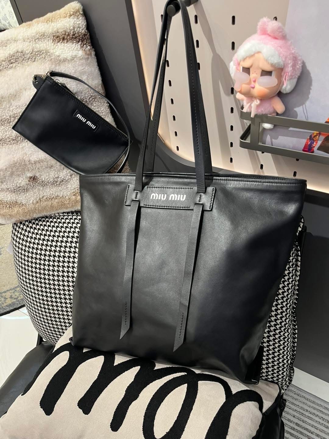 Miu Miu Grace Lux Tote bag calfskin 100%Authentic, 95%New✅dust bag