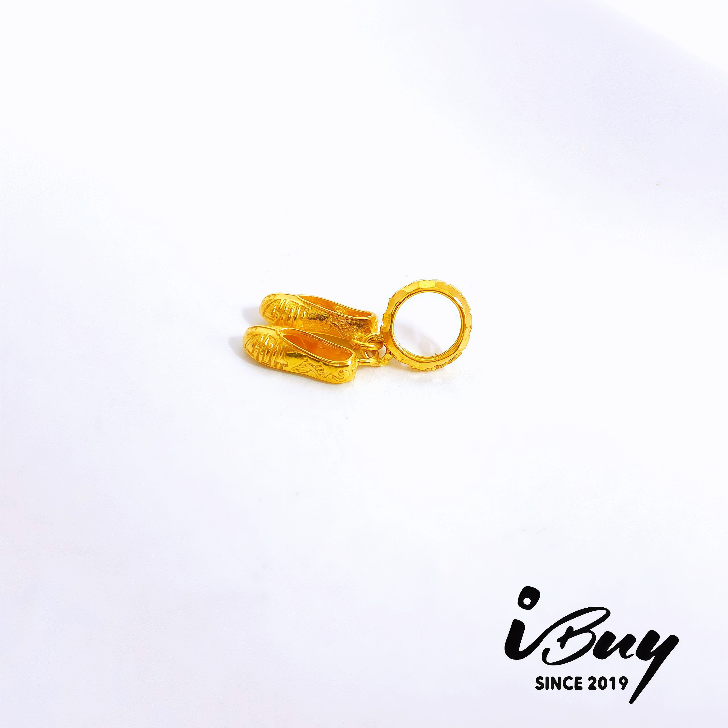 916 GOLD EMBROIDERY SHOES CHARM 916 金 绣花鞋串咀