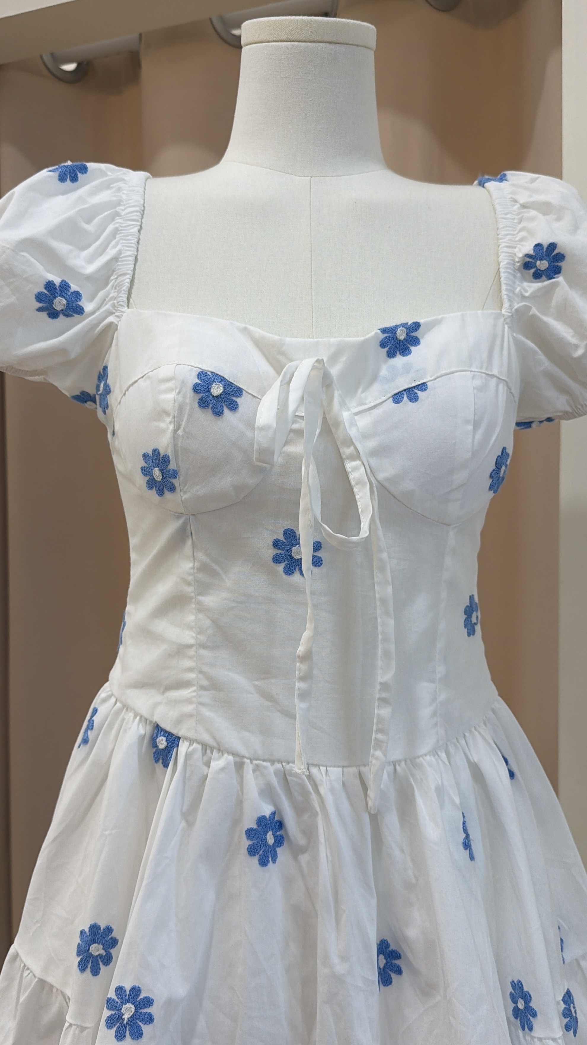 397泡泡袖连身裙