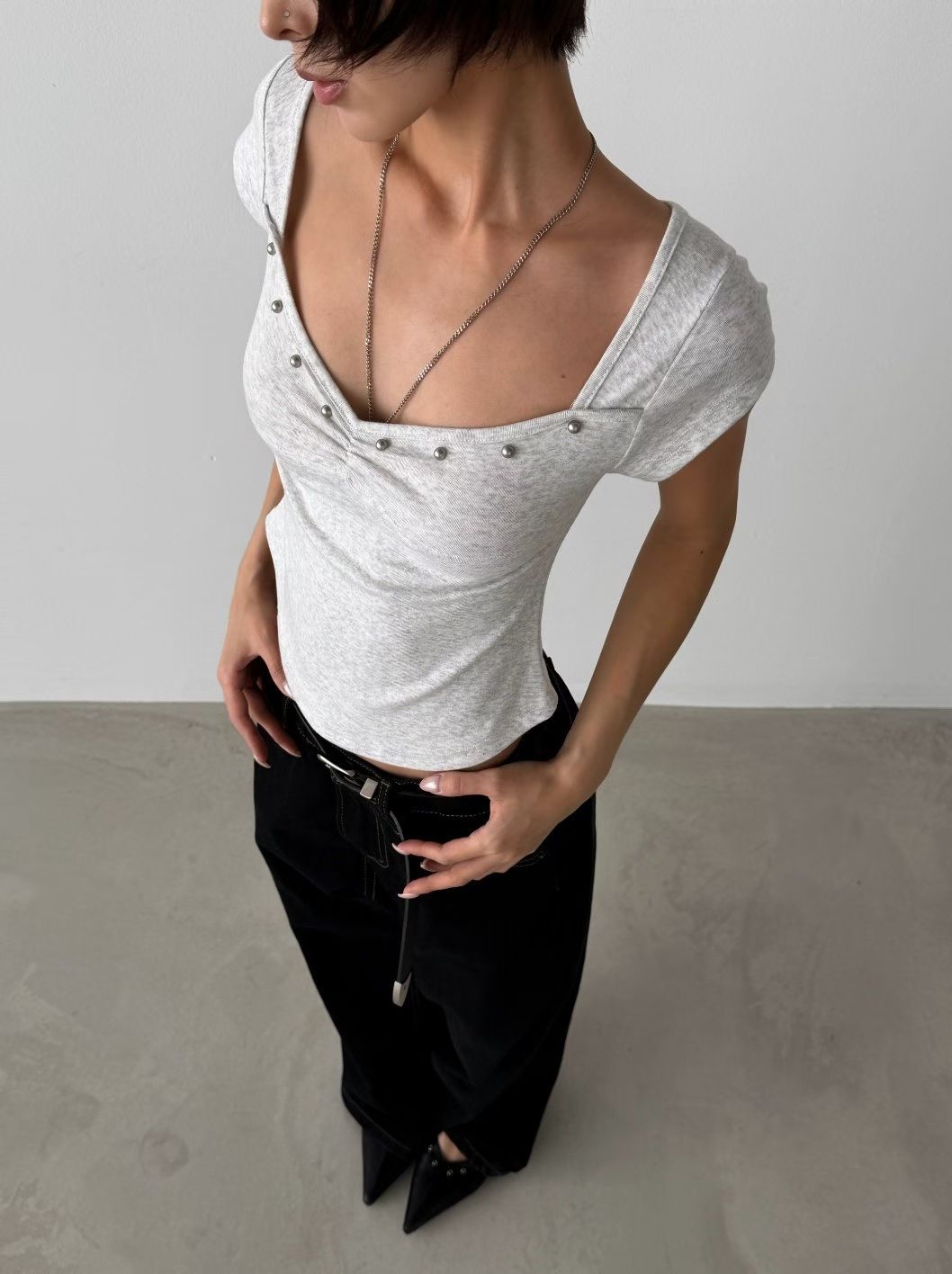 channy heart neck t-shirt 