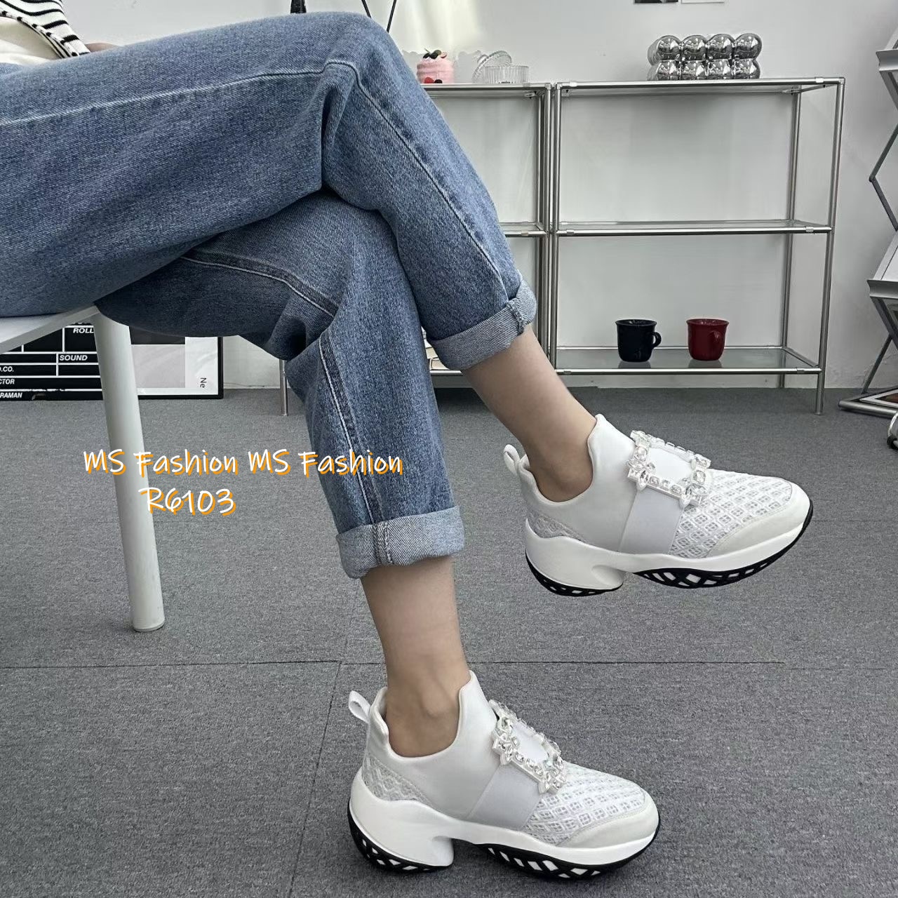 R6103 韓國🇰🇷特色閃石扣sneakers