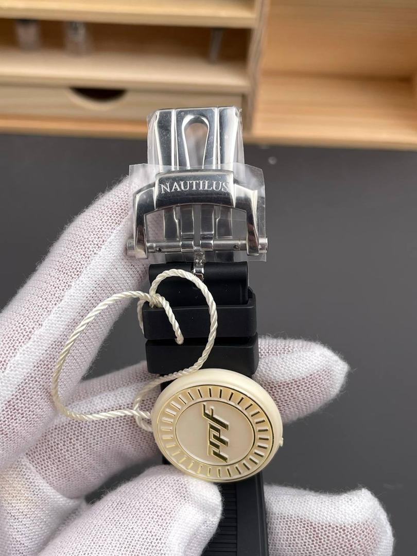 百达翡丽 Nautilus 5726/1A 自动机械男士腕表 - 黑色橡胶表带