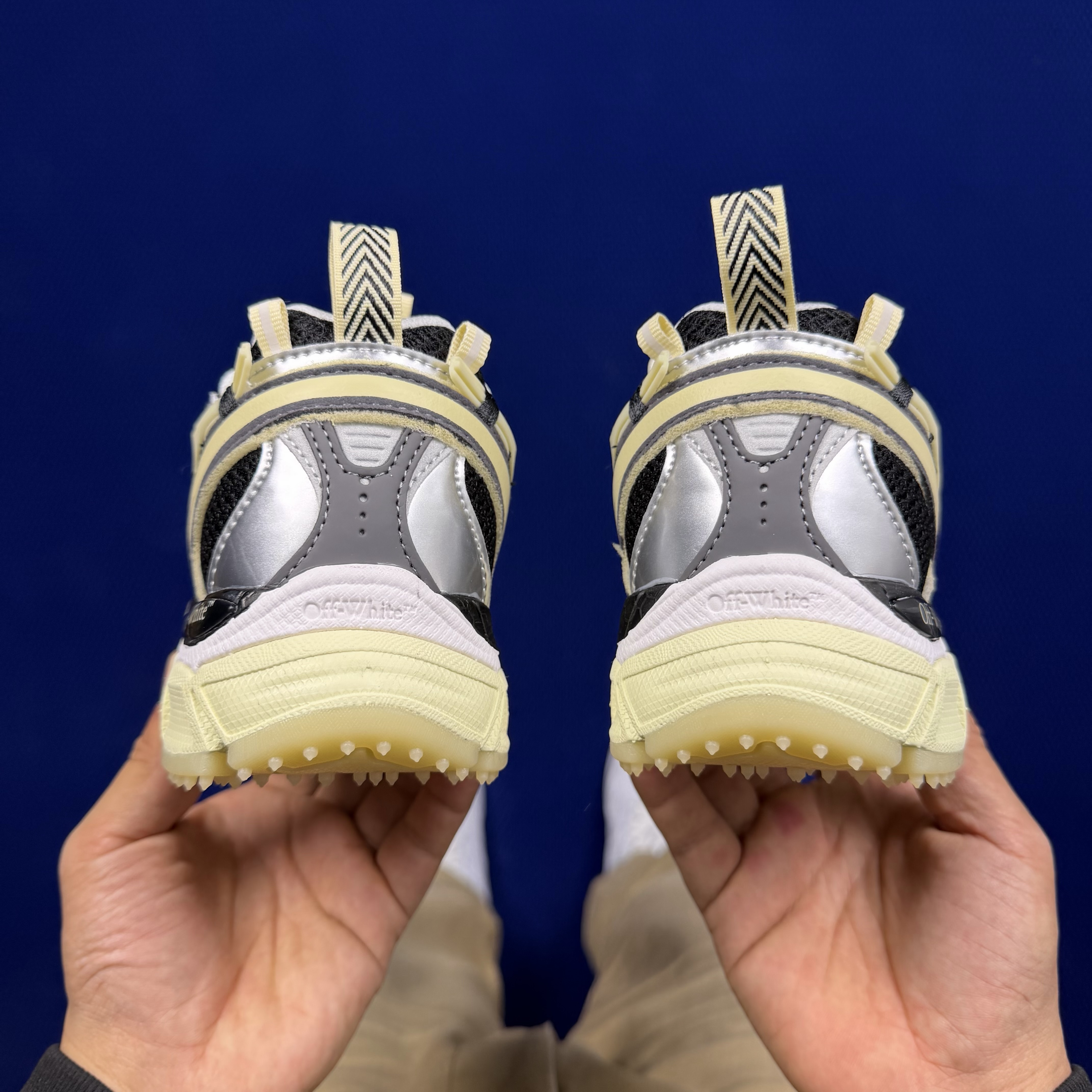 OFF-WHITE Be Right Back