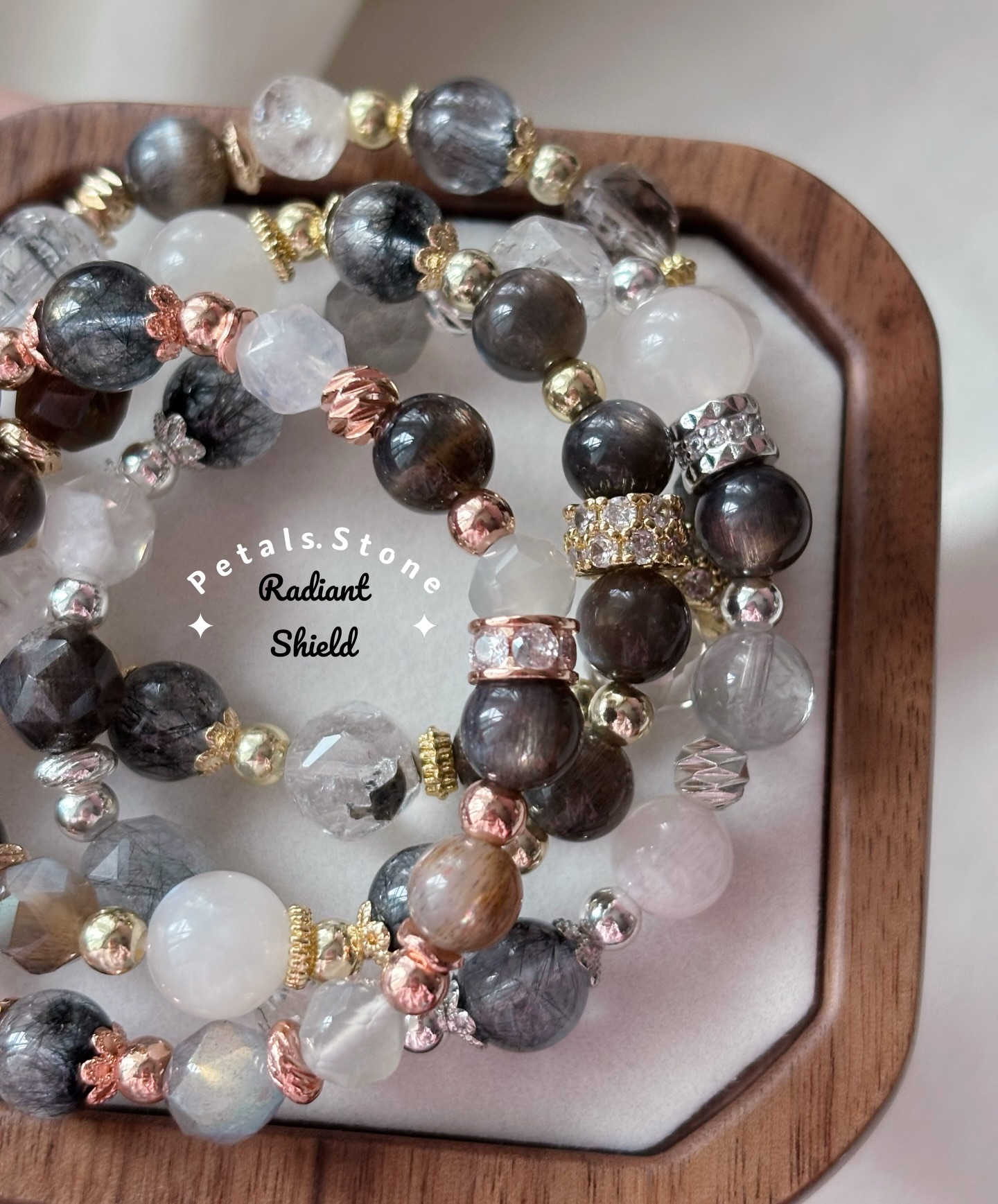 ౨ৎ𝐑𝐚𝐝𝐢𝐚𝐧𝐭 𝐒𝐡𝐢𝐞𝐥𝐝★彡