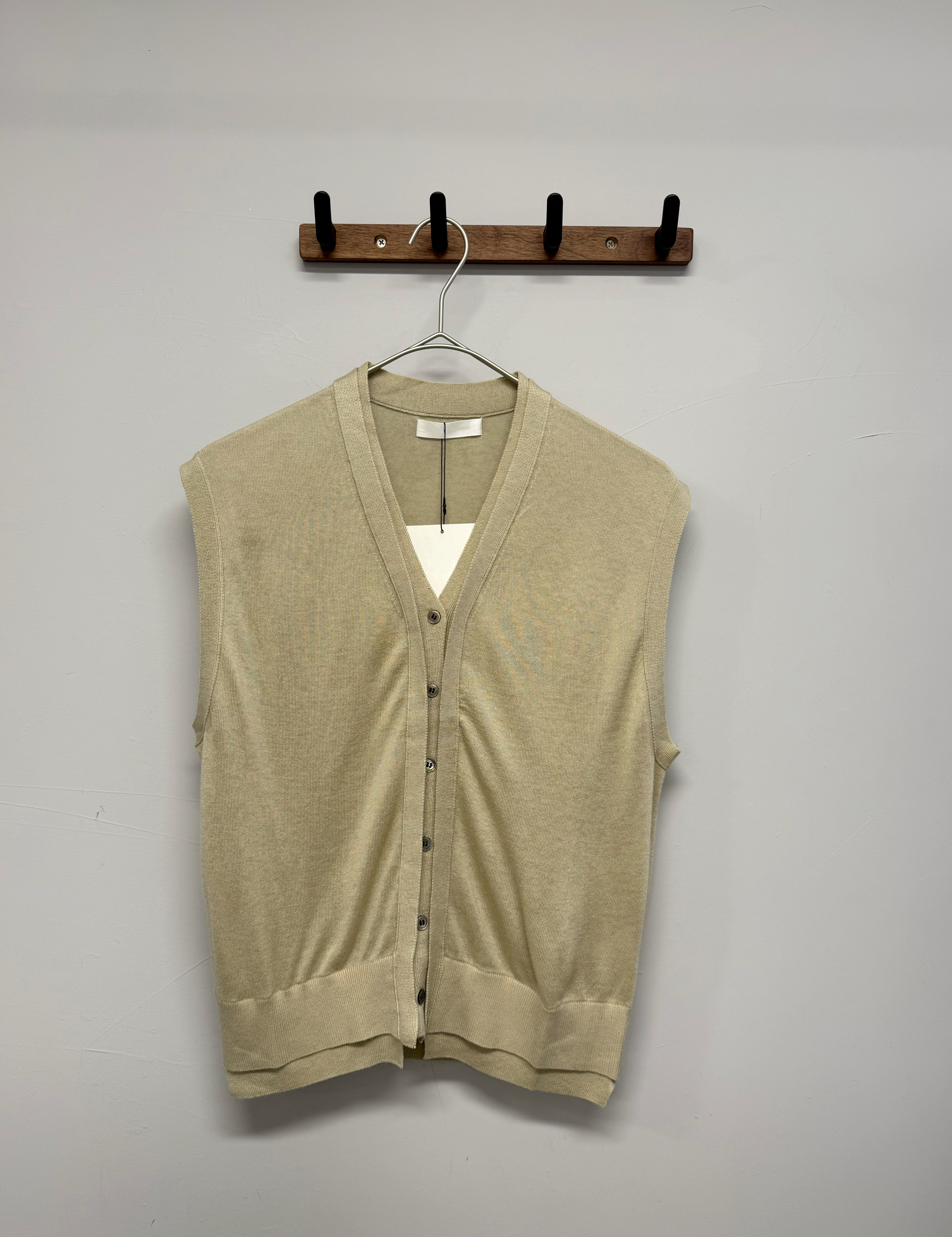 V-neck design detail knit top #top103