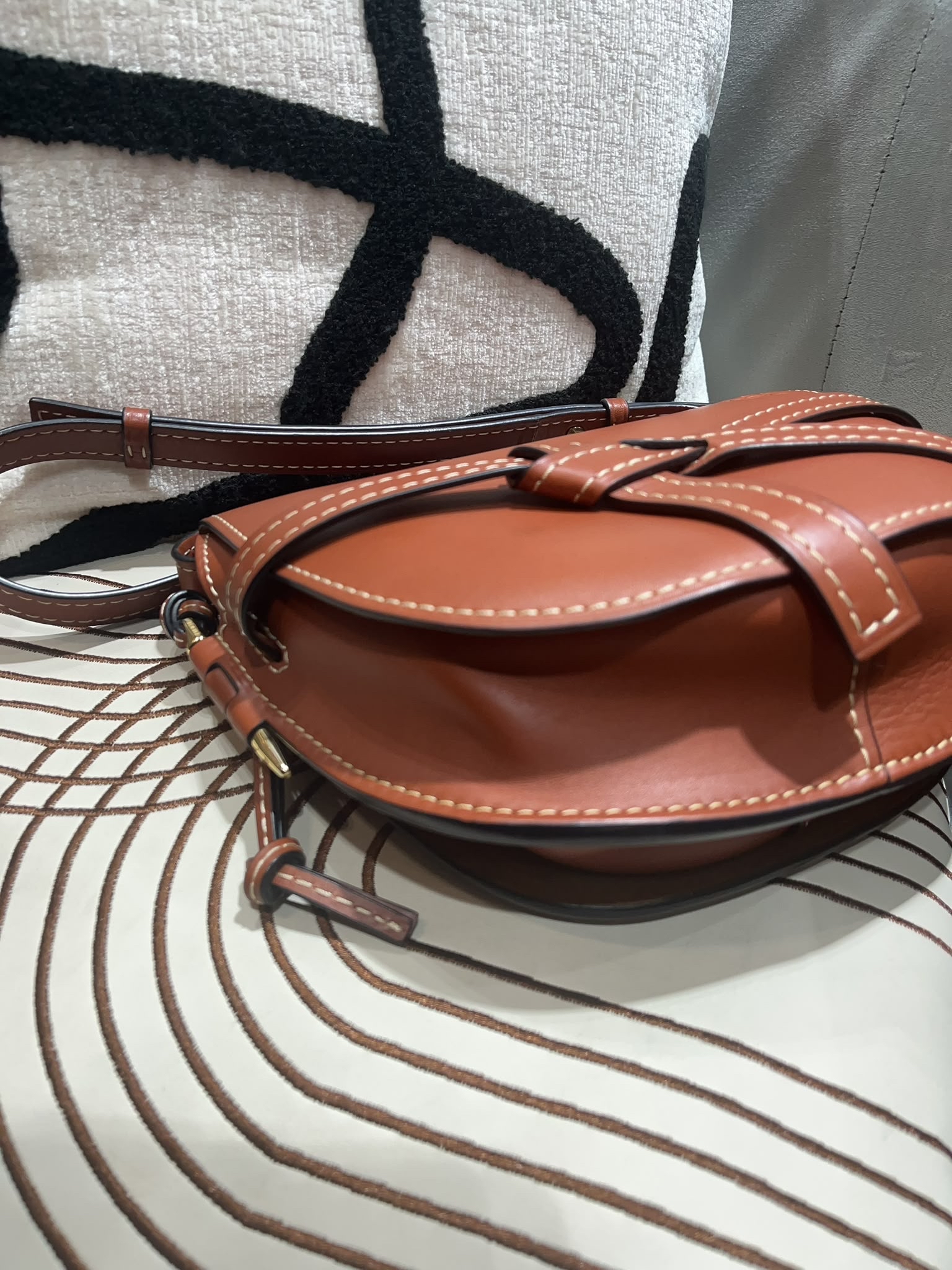 Loewe Gate Small Calfskin Shoulder Bag 100%Authentic, 95%New ☑️Dust bag