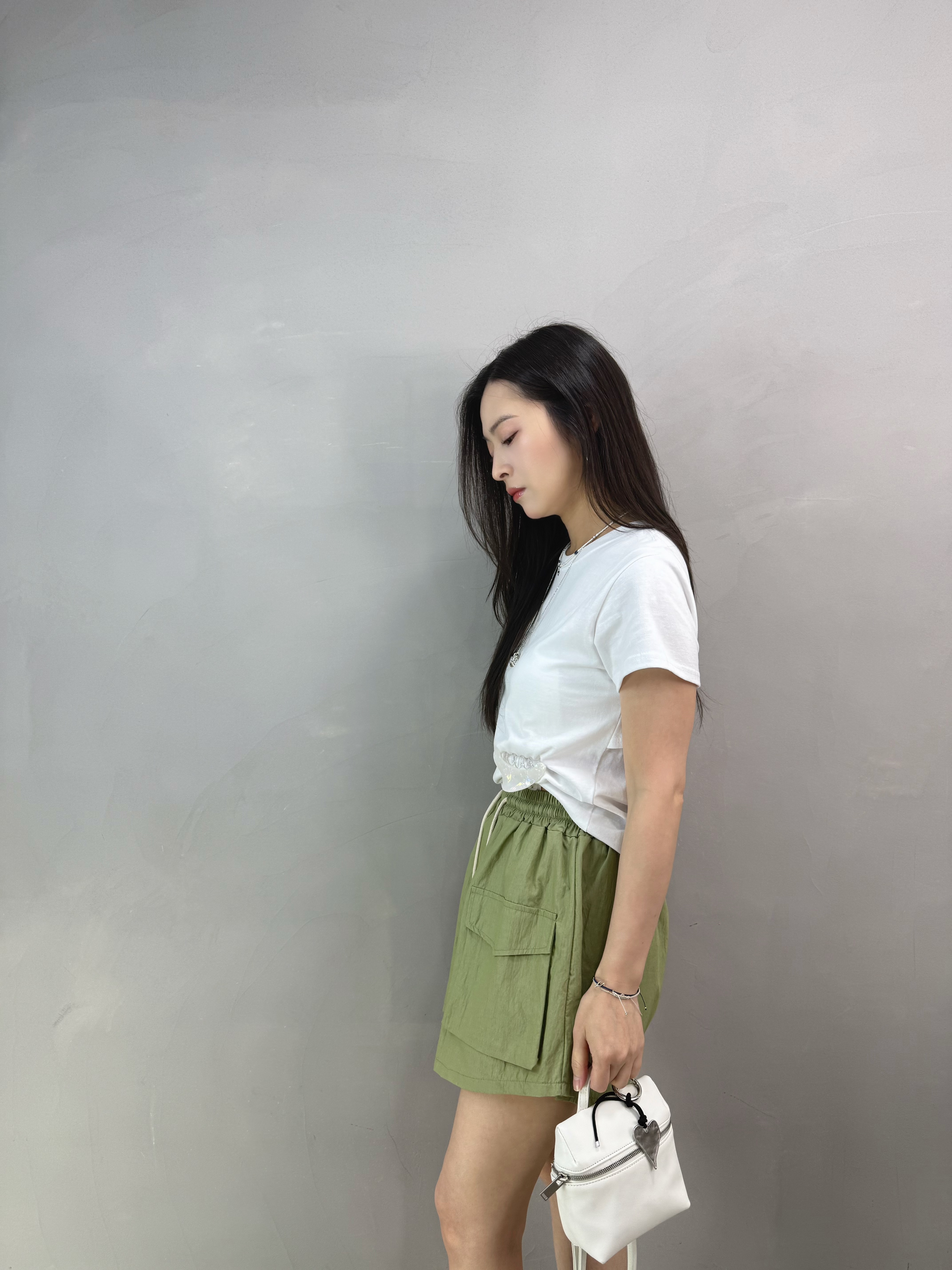 Z84 露背淨色Tee