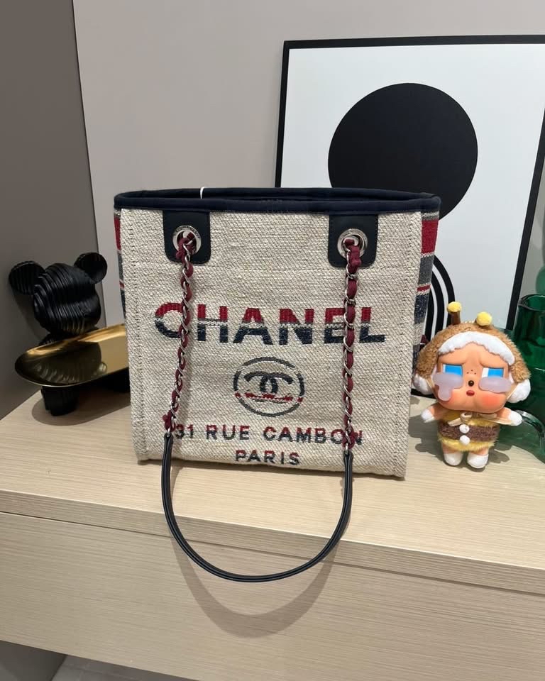 Chanel DEAUVILLE tote bag small 100%Authentic , 95%new ✅26card ✅dust bag