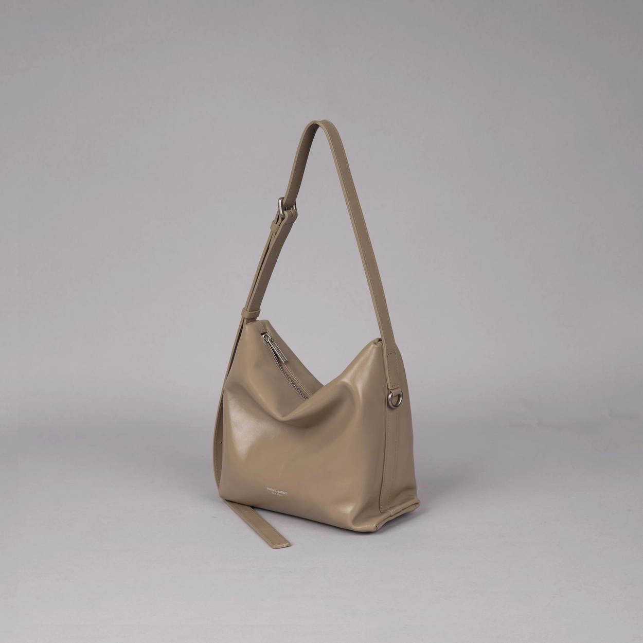 預購_牛皮亮面 Low Bag (S) By Bucks & leather