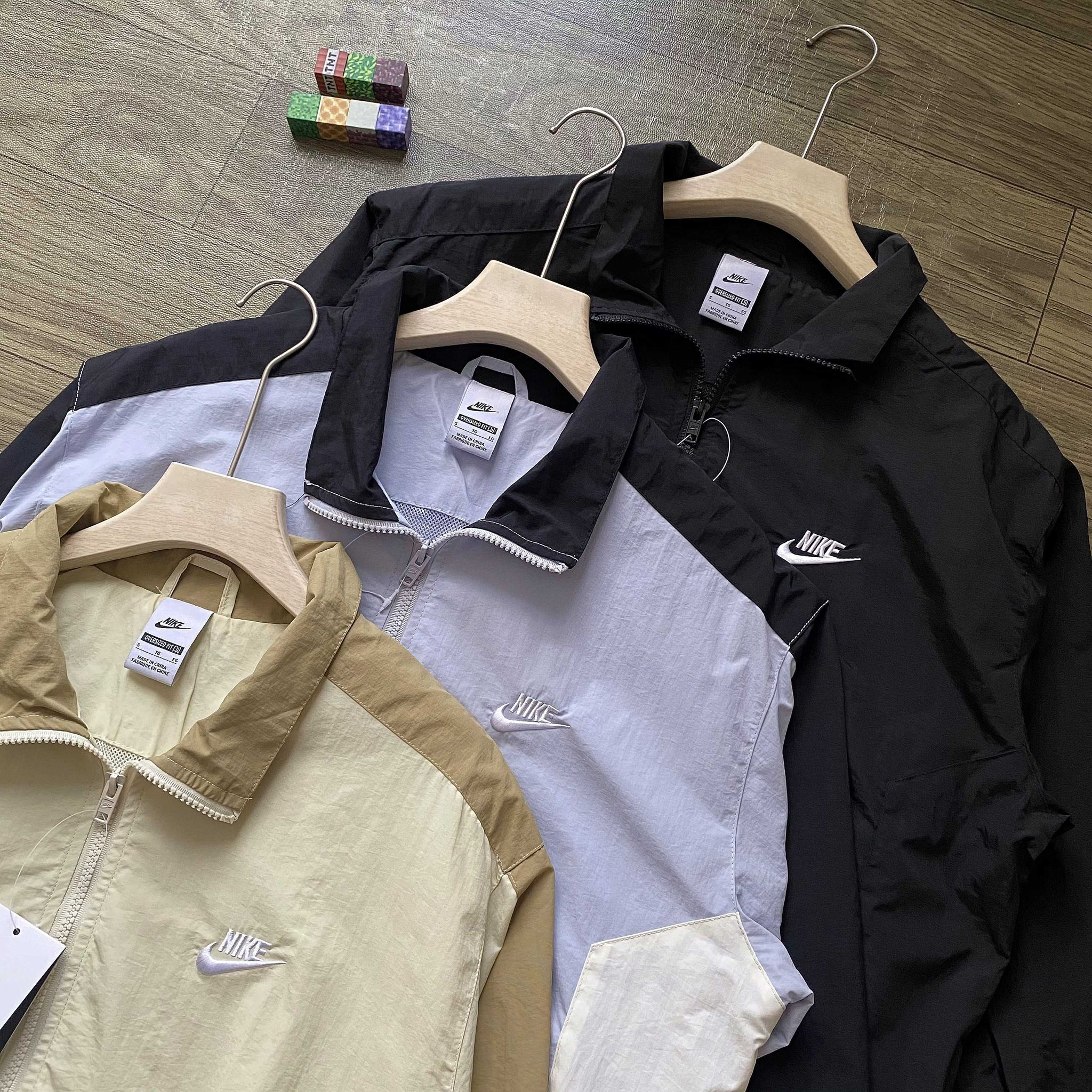 $238件。Adidas #6110