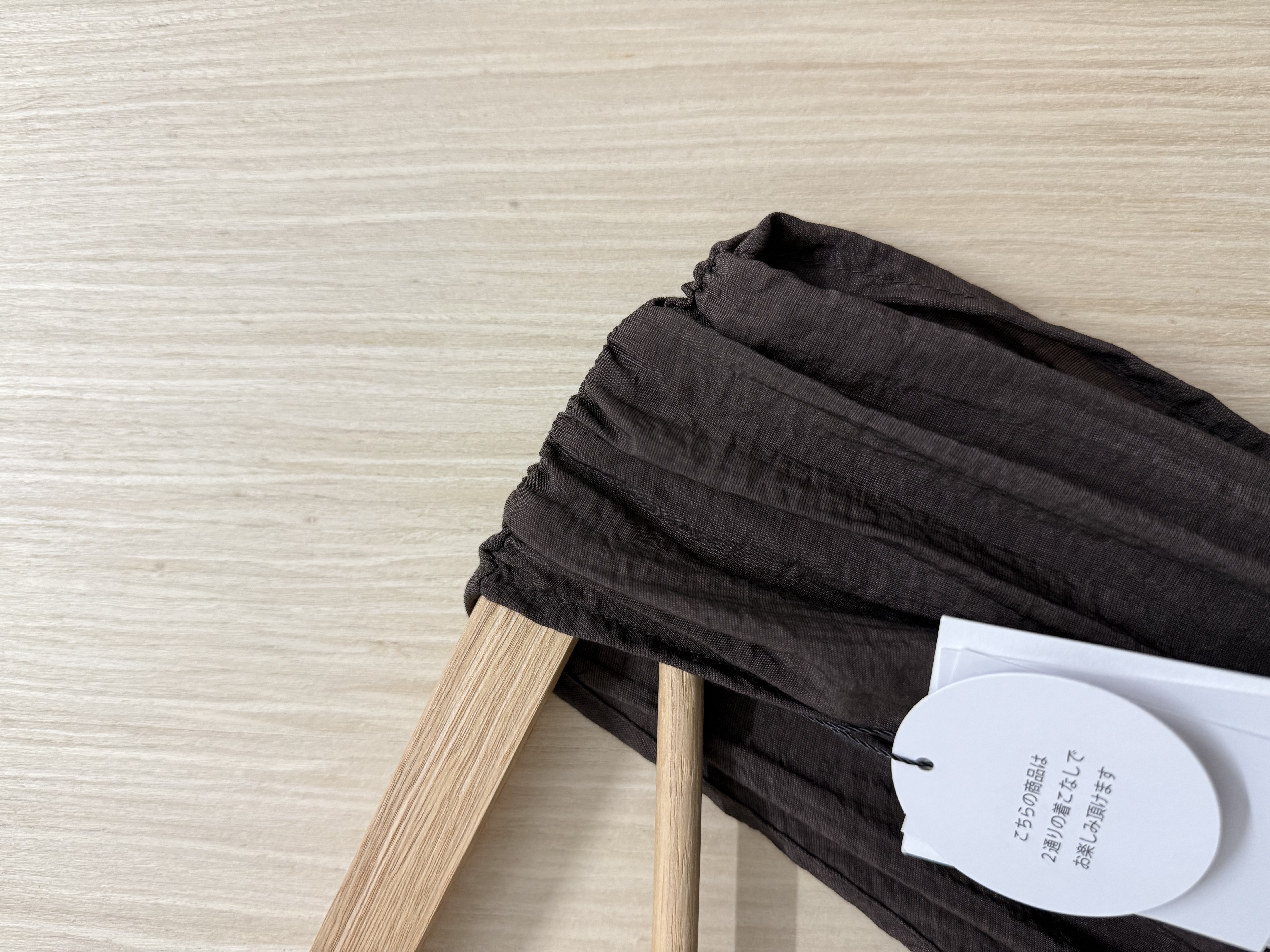 薄皺皺綁帶背心