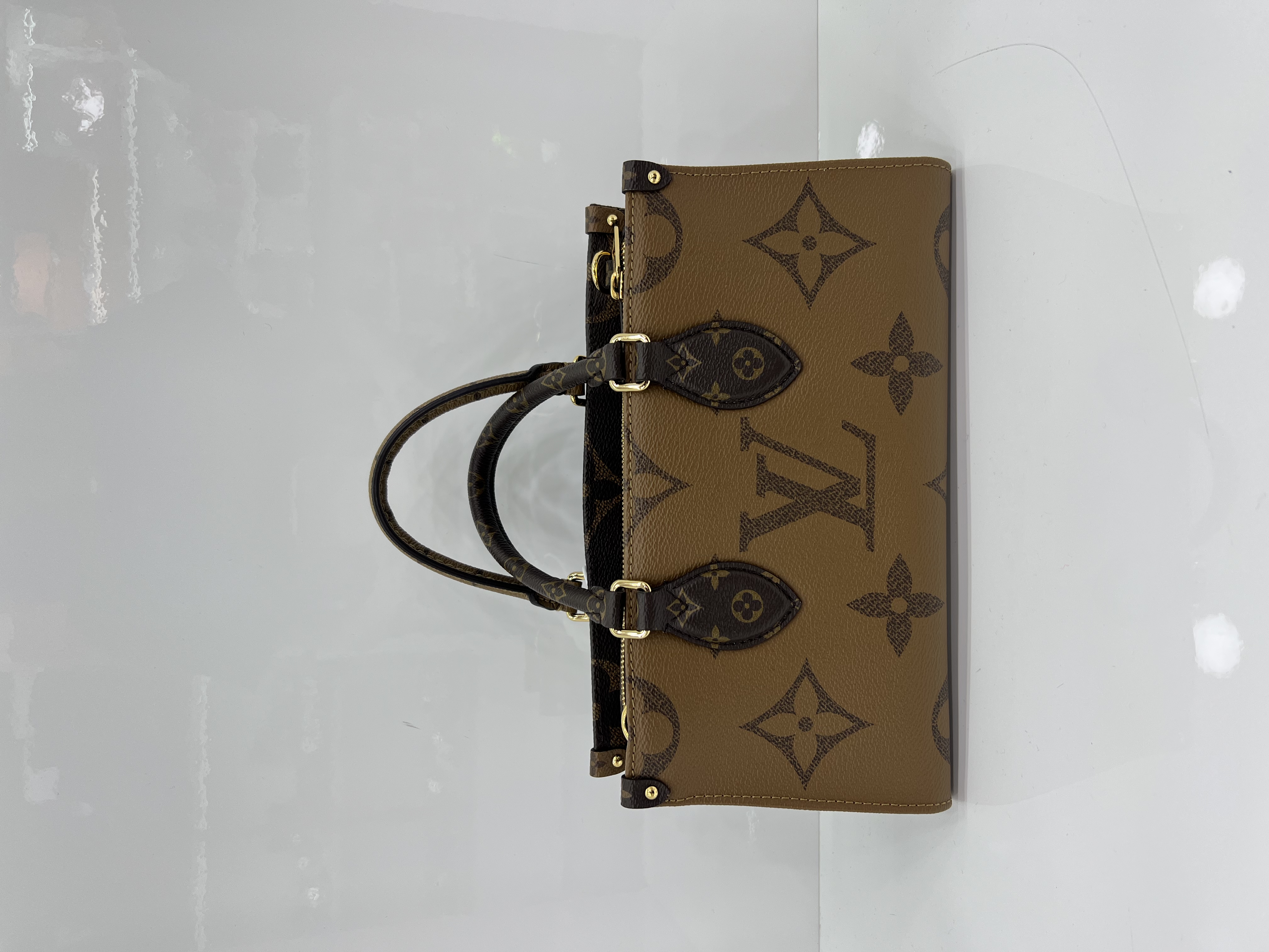 直播貨品 |  [1個-$100 2個-$300］EE30