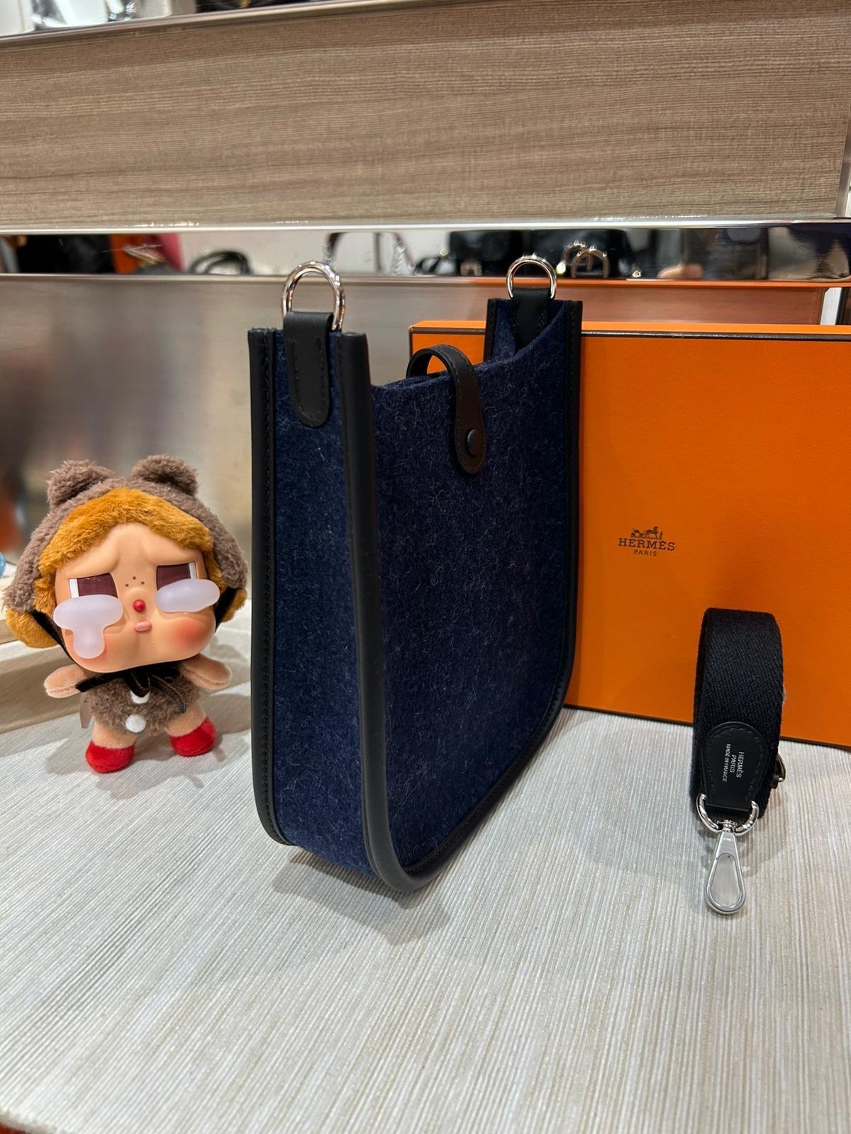 全新 HERMES Mini Evelyne 16 ,2Z 午夜藍 Bleu Nuit牛皮 Feutre 羊毛氈銀扣,STAMP Z , 100%Authentic,全新未使用品 ✅收據✅dust bag✅box 