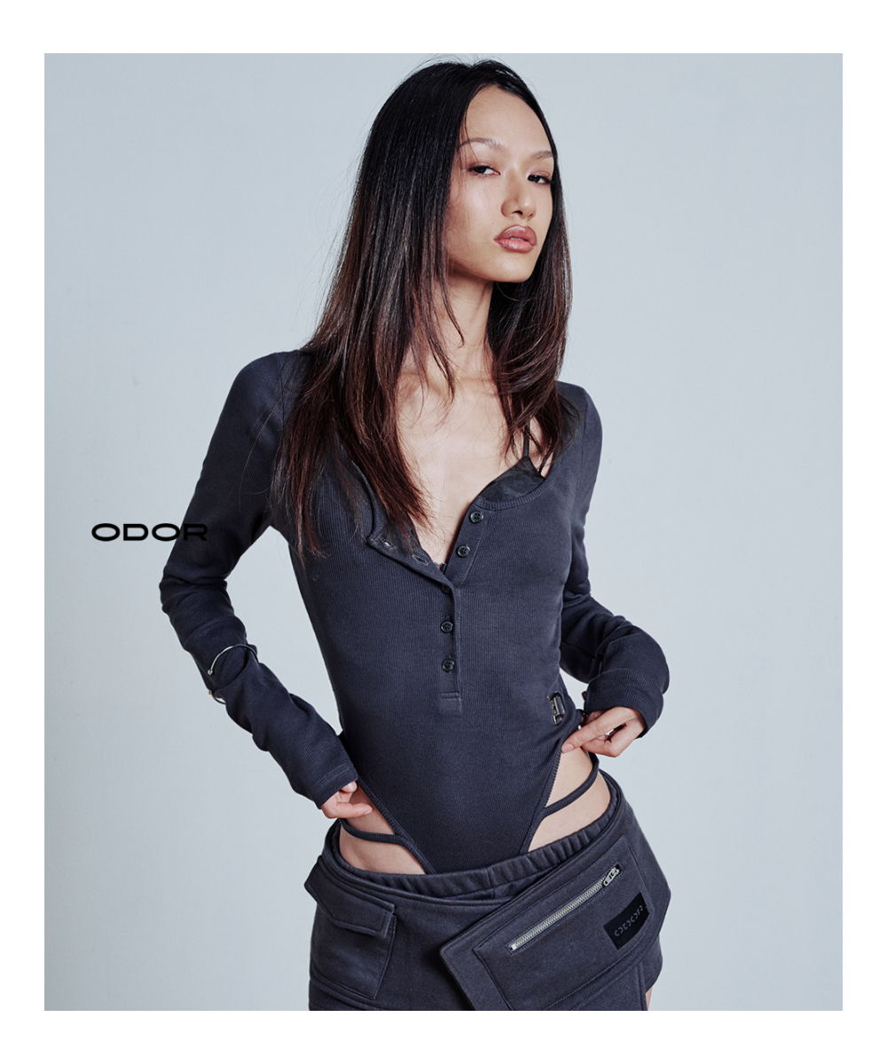 ODOR - Kaia strap button bodysuit