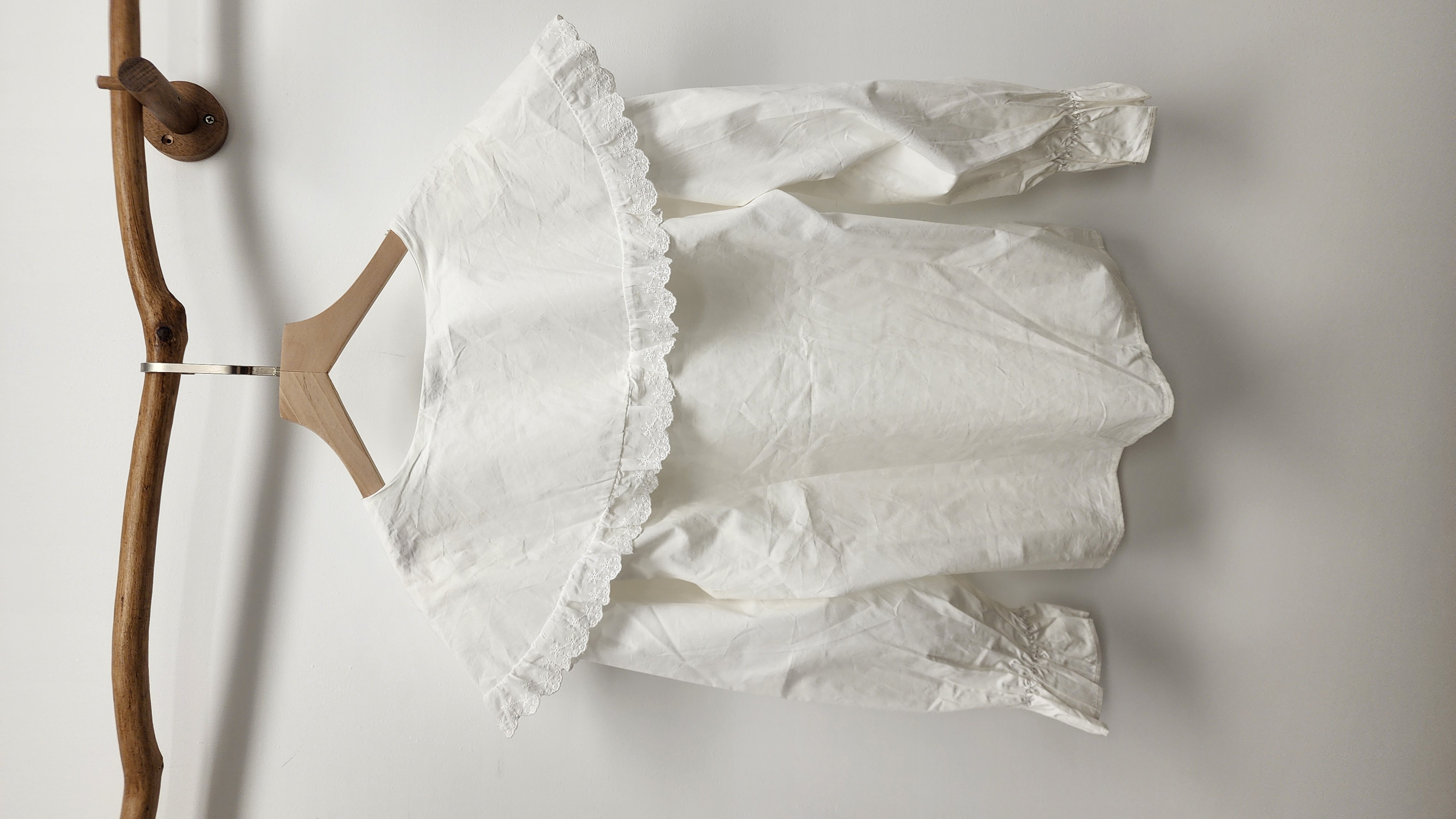 韓國白拼刺繡圖案娃娃領開胸裇