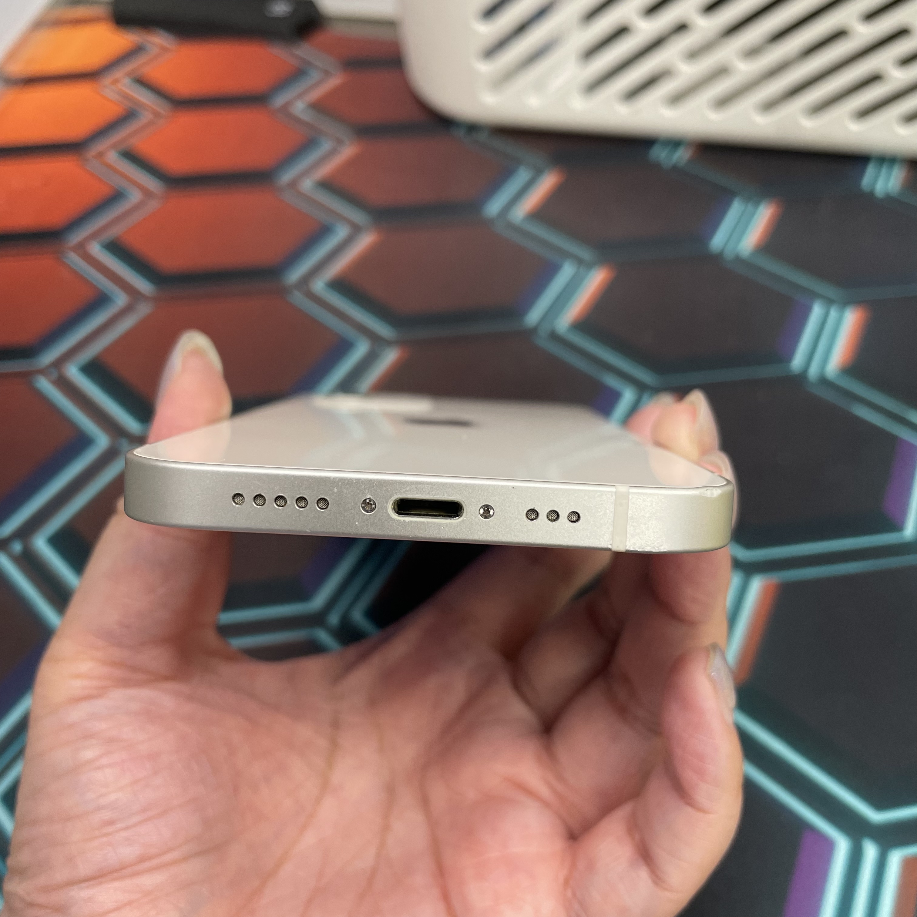 *7169 12 靚機 128GB 電84 白色 white