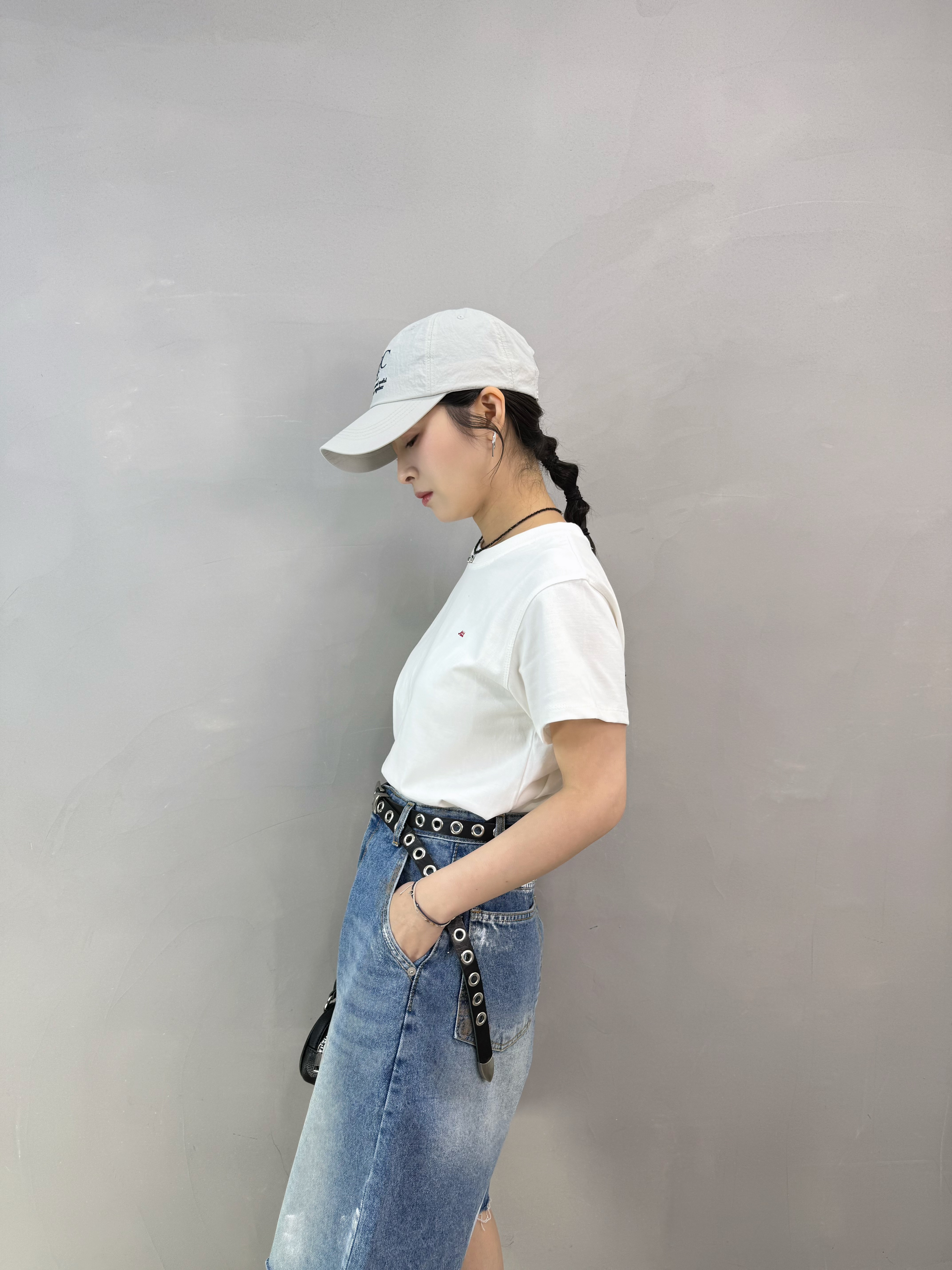 U69 細刺繡字Tee